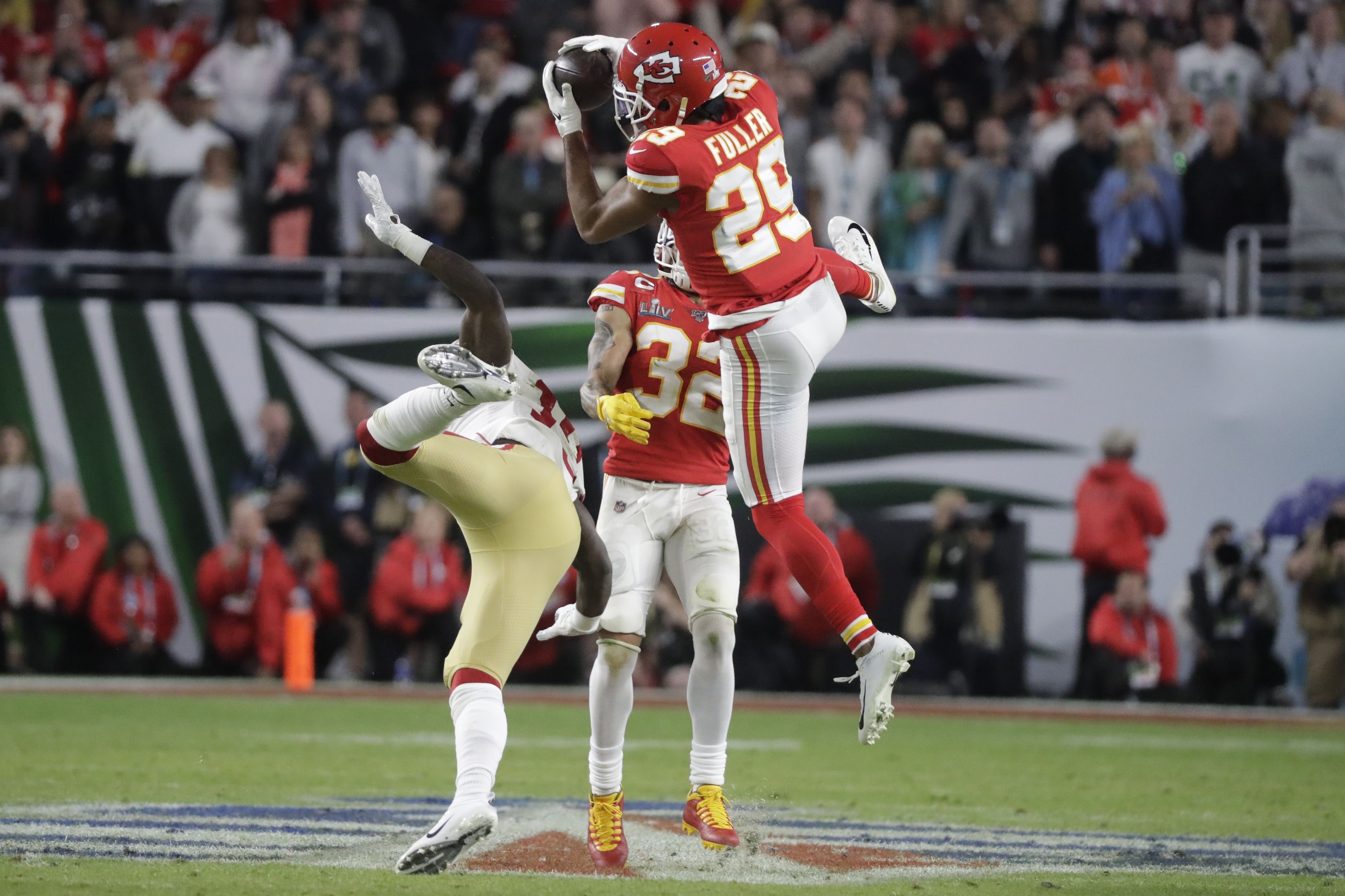 Joe Burrow rallies Bengals to OT win over Chiefs, ending Cincinnati's  33-year Super Bowl drought