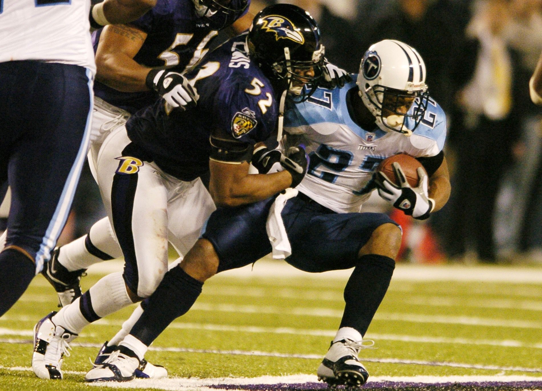 Ravens quarterback Steve McNair and Titans rookie quarterback