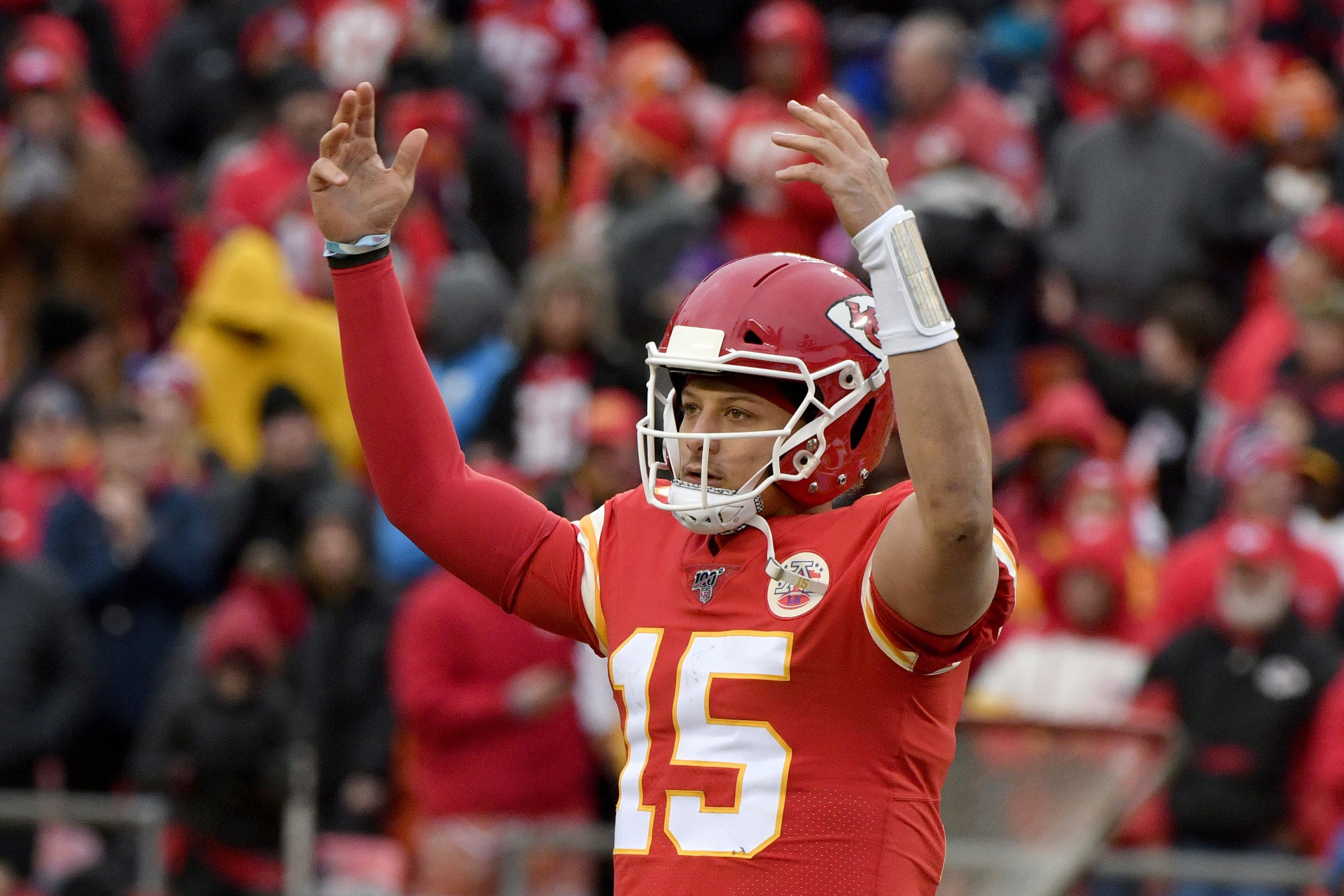 Chiefs rally past Chargers 27-24 in AFC West matchup