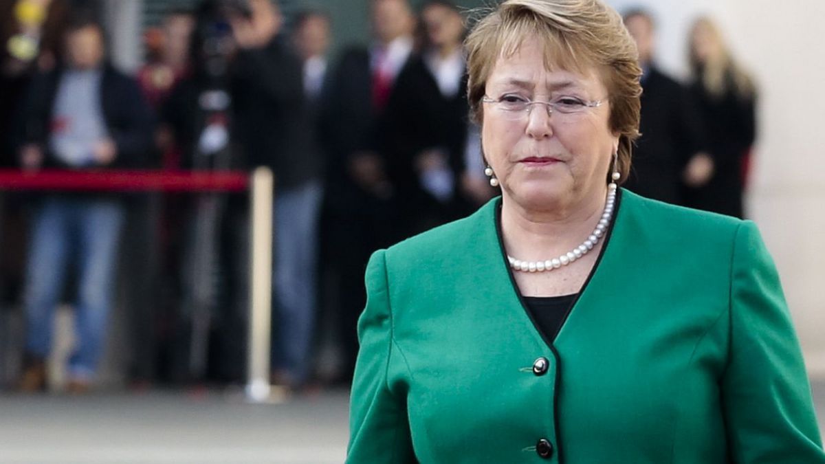 1414582629_bachelet1440