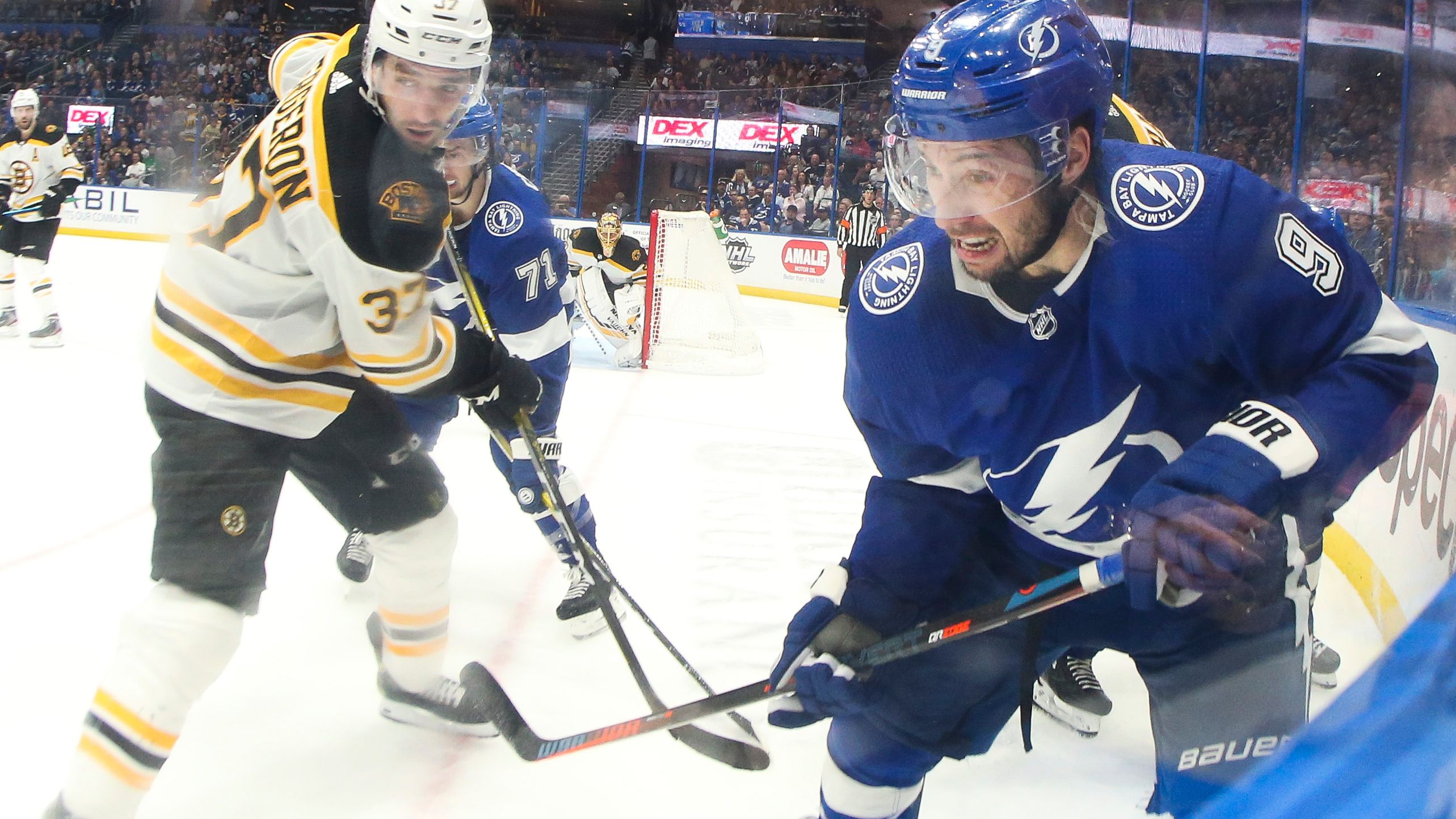 Bruins clinch Atlantic Division with 2-1 win over Tampa Bay