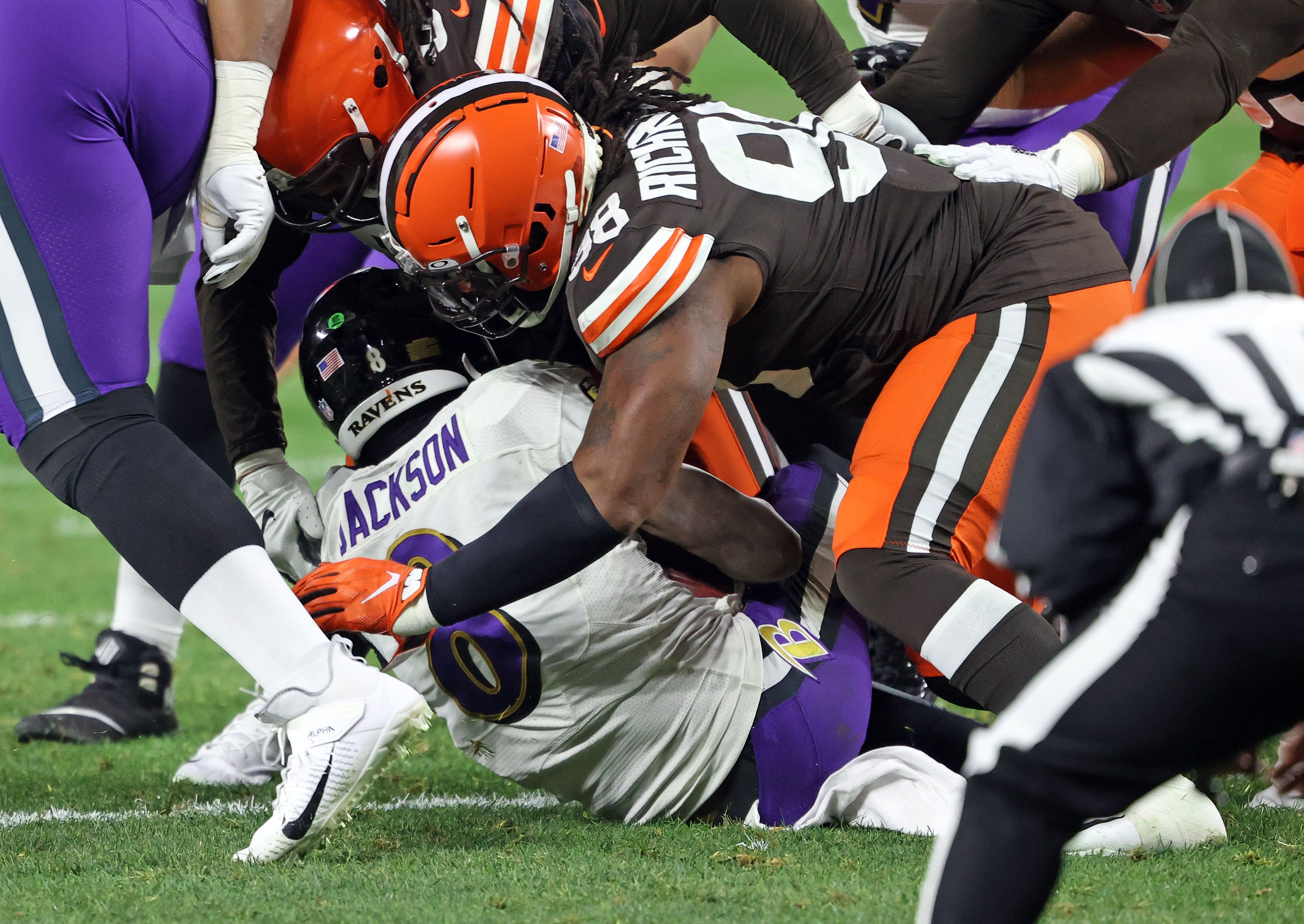 Cleveland Browns' Wyatt Teller, Andrew Sendejo to start Sunday