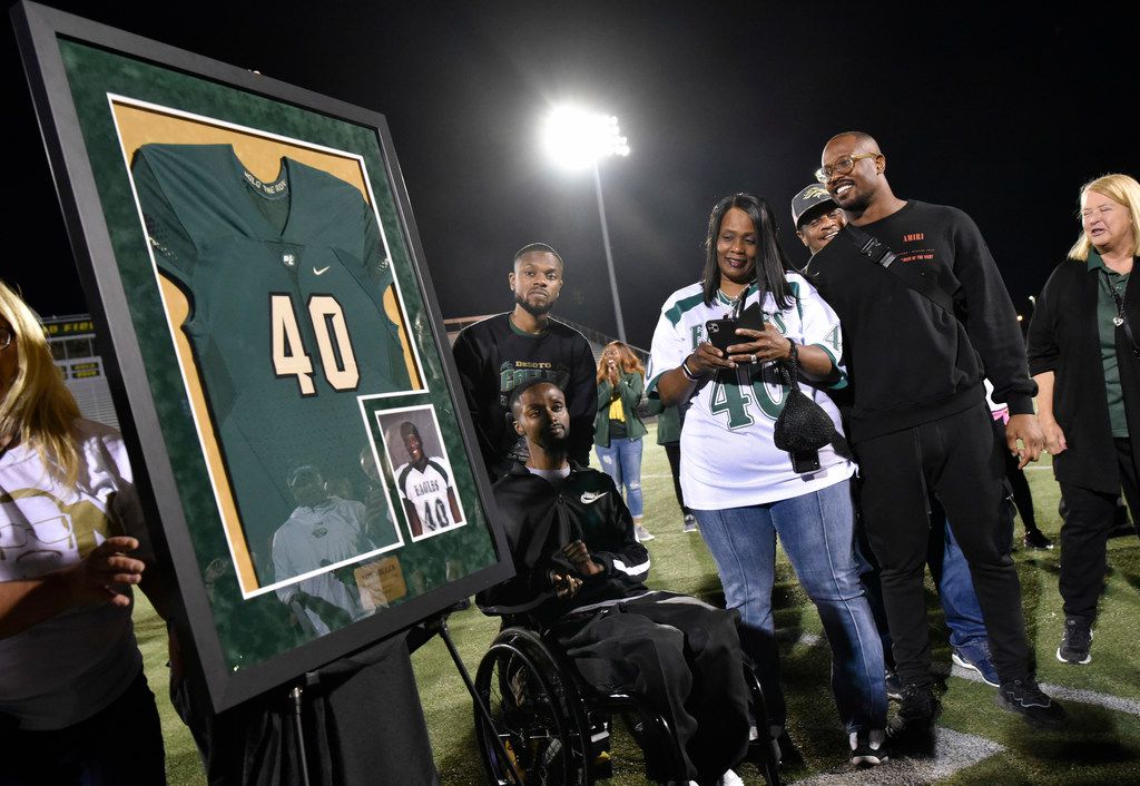 DeSoto to retire Von Miller's jersey in halftime ceremony with the