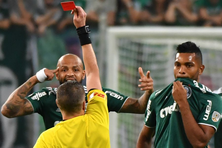 Felipe Melo (L) of Bra(23407334)