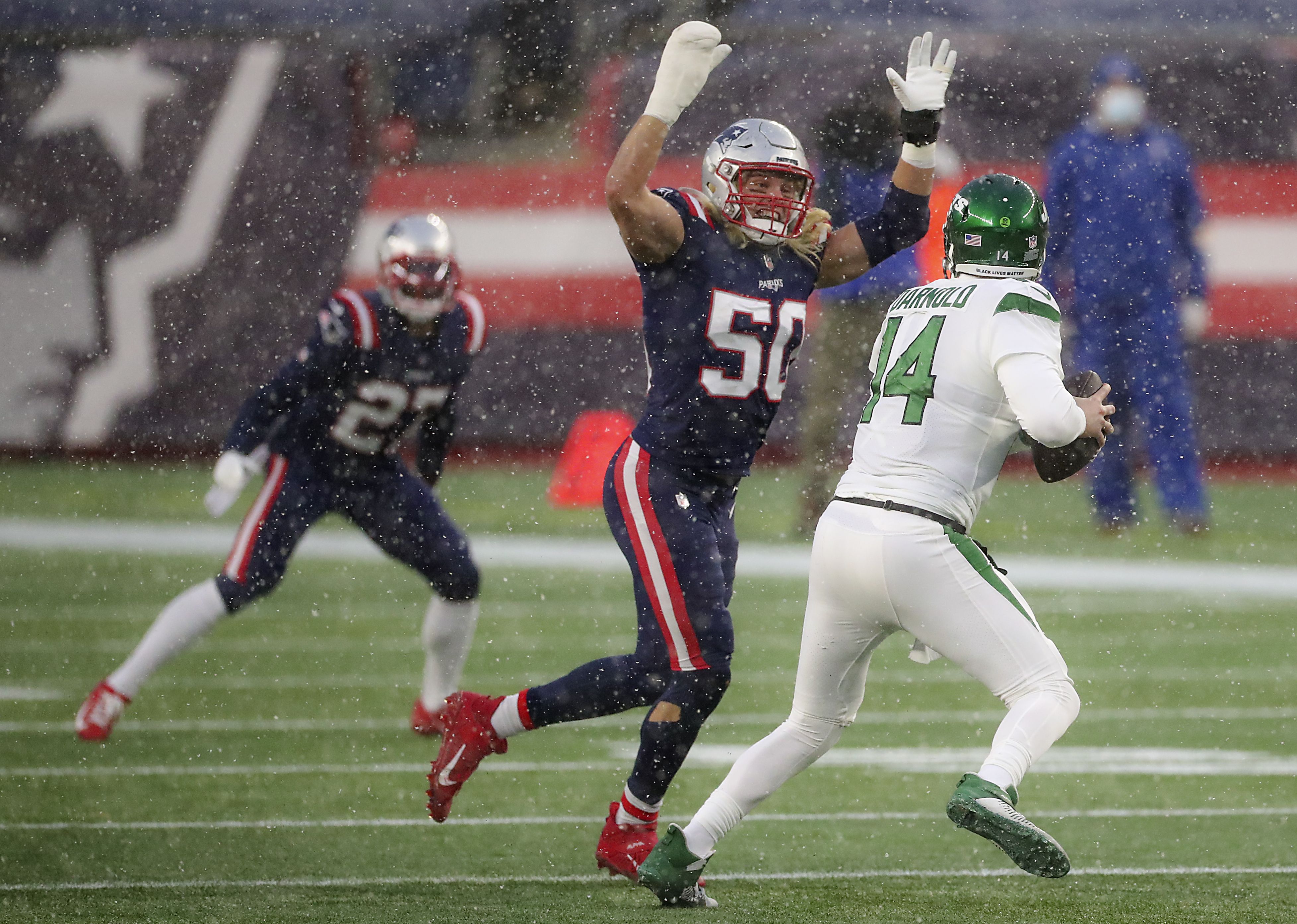 Asiasi had first catch, TD in Patriots' win over the Jets Sunday