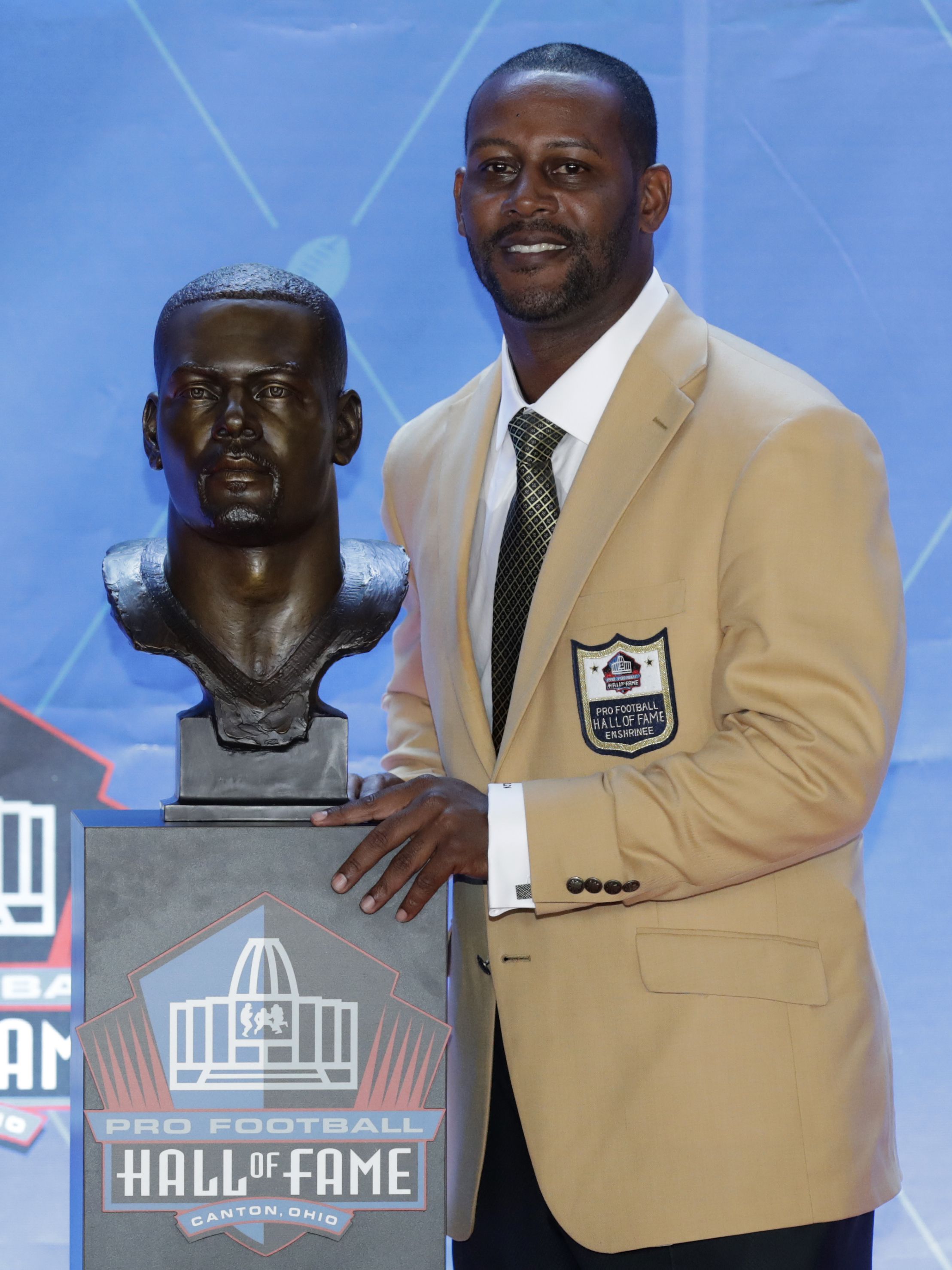 New England Patriots on X: New #Patriots Hall of Famer Ty Law to be  honored at halftime tomorrow night:  #NYJvsNE   / X