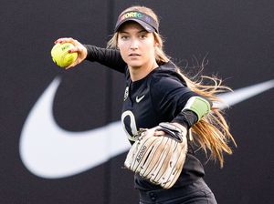 Oregon Ducks Softball OF Haley Cruse Signs with USSSA Pride - Sports  Illustrated Oregon Ducks News, Analysis and More