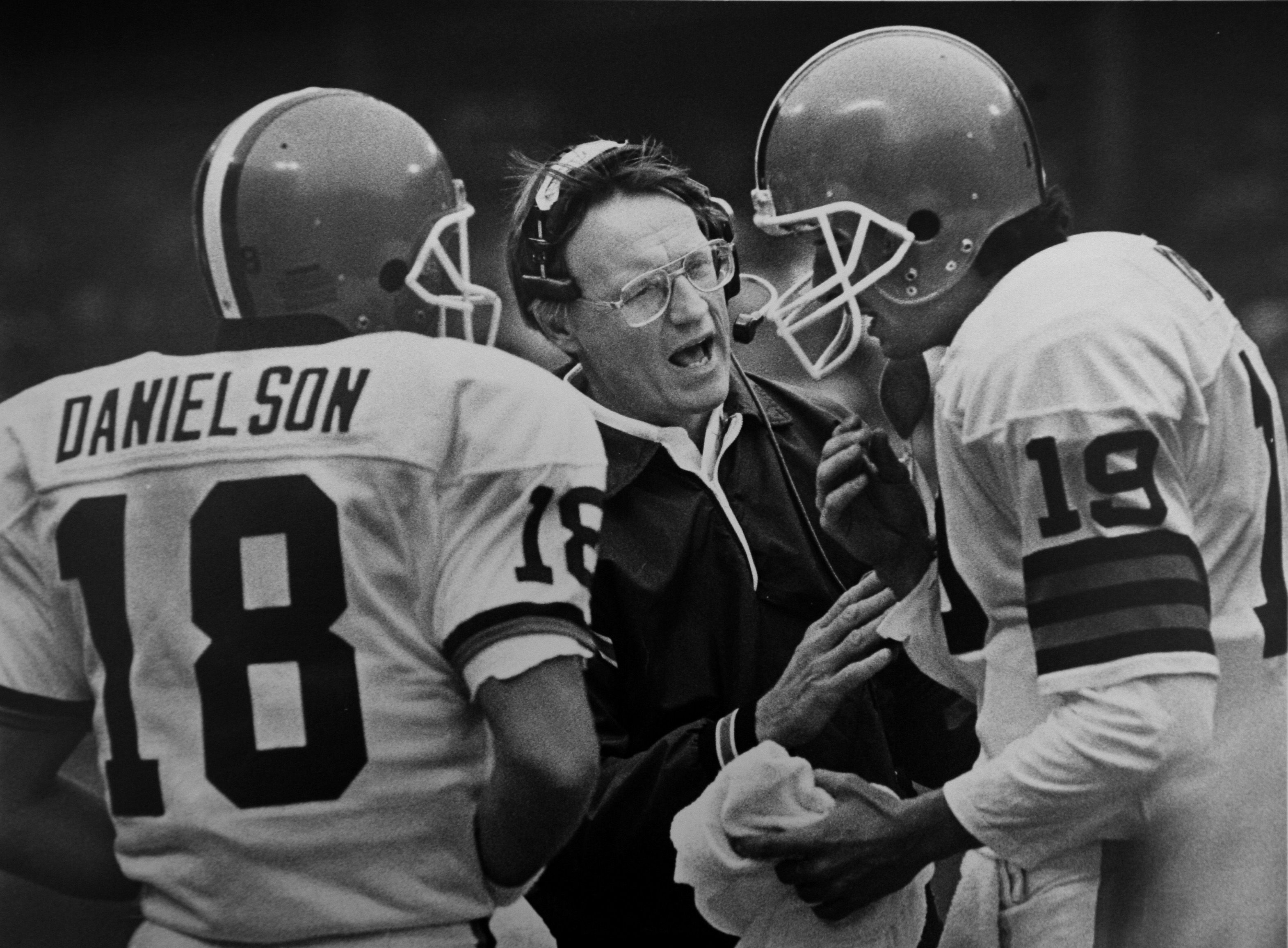 Former Cleveland Browns coach Marty Schottenheimer dies