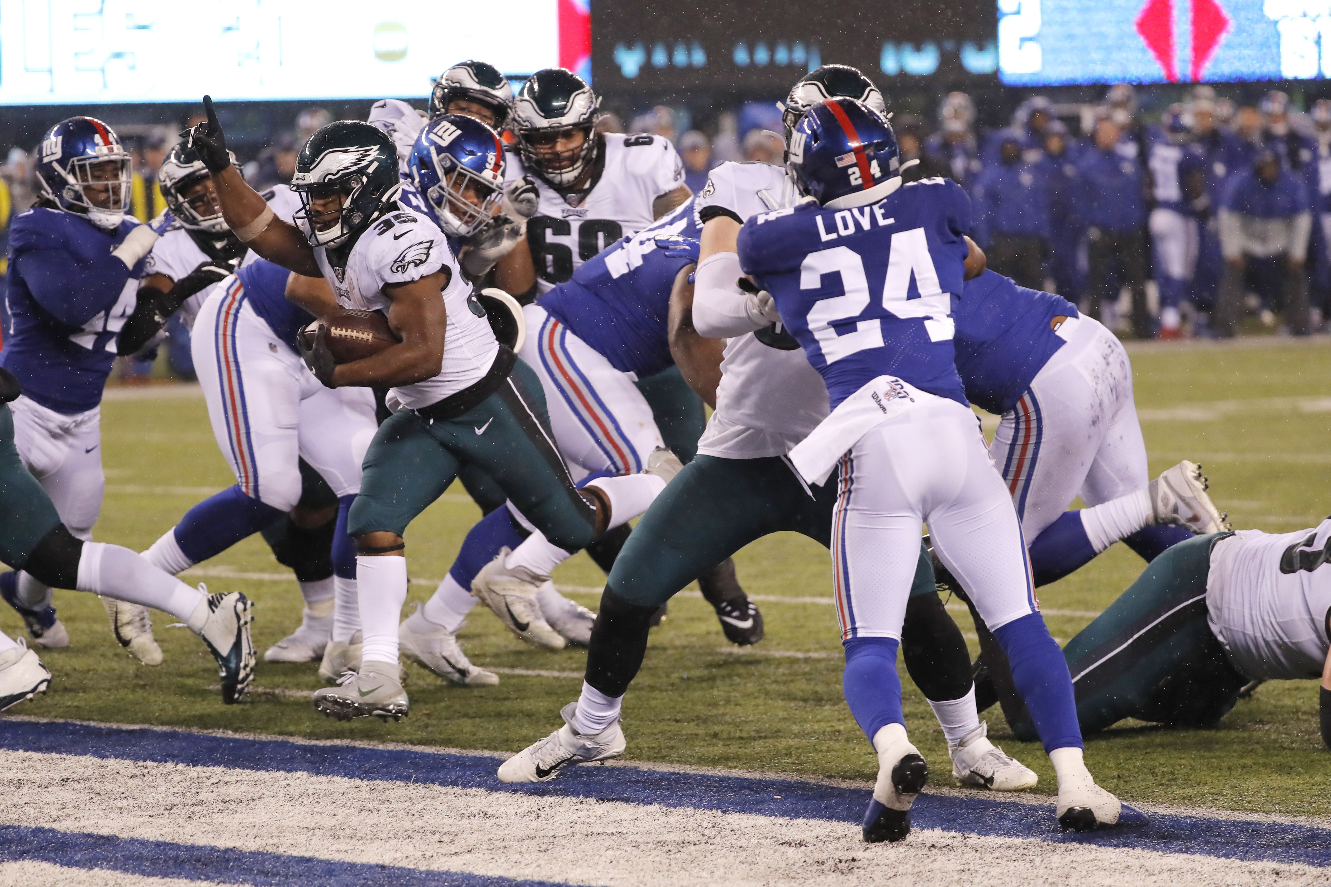Eagles rally to beat Giants in overtime, 23-17