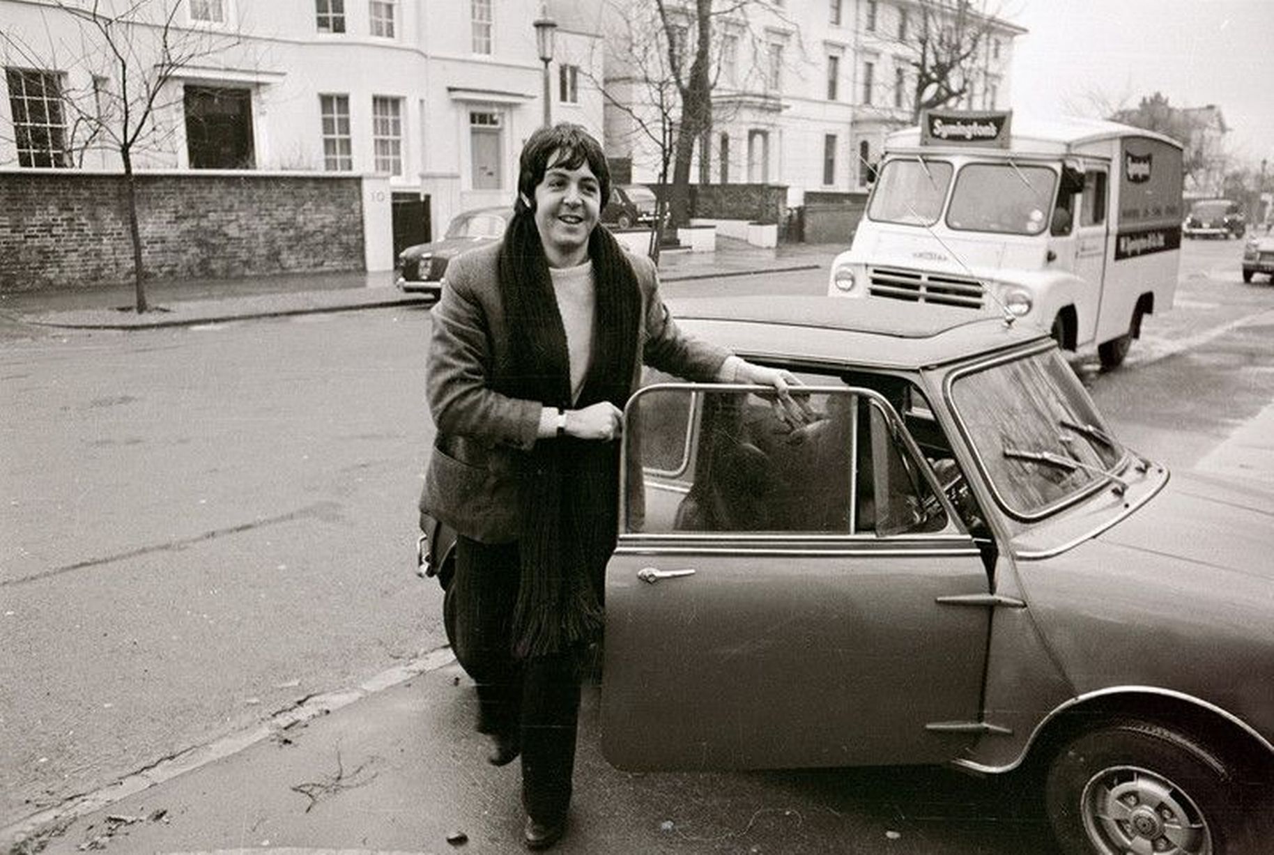 Paul-McCartney-Mini-classic.jpg