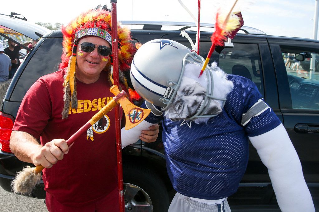 Photos: Redskins fans taunt Jerry Jones mannequin, Cowboys