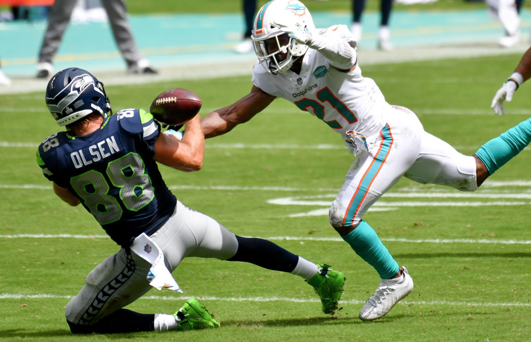 Grading the Seahawks' 31-23 victory over the Dolphins