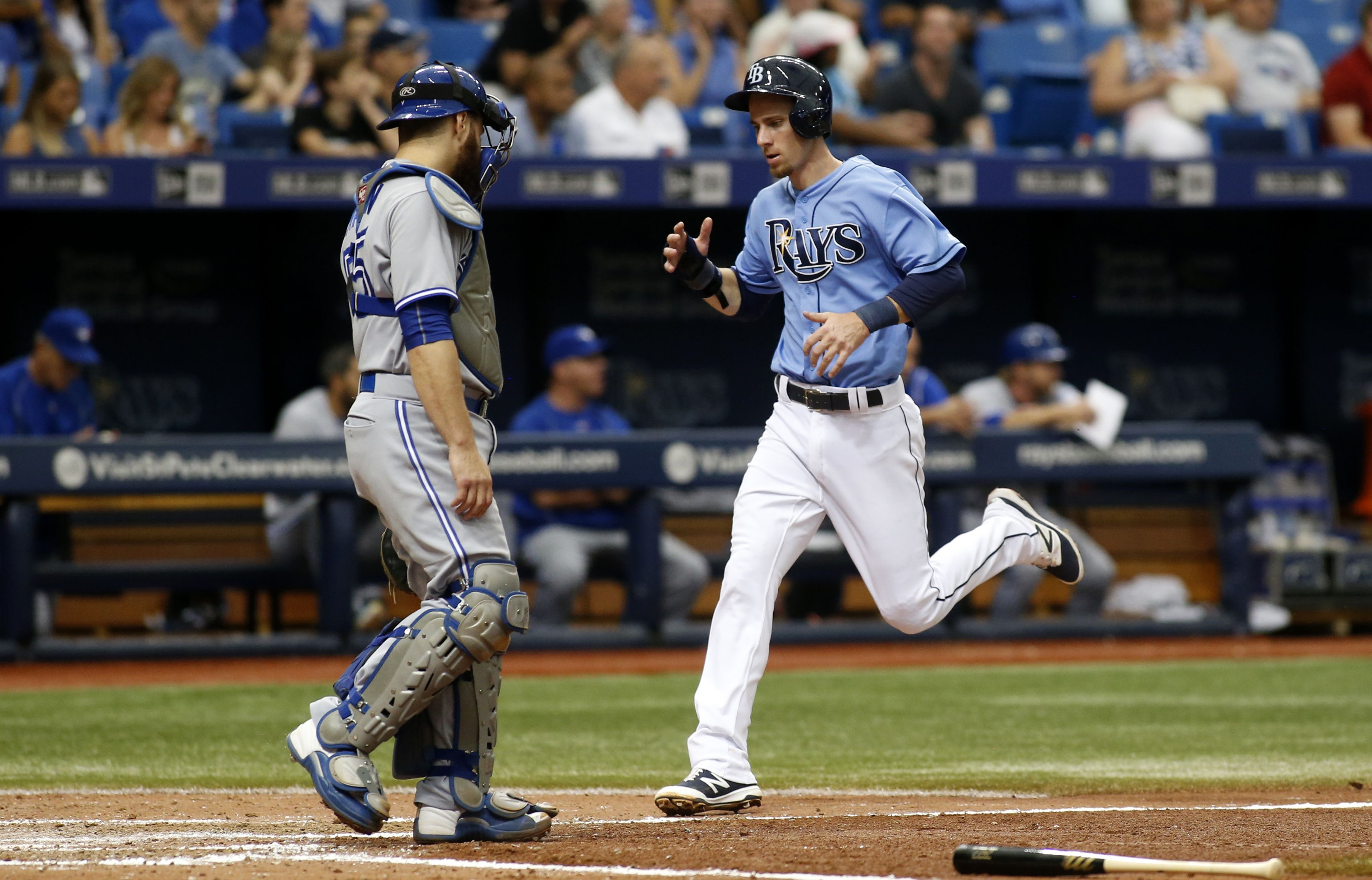 Rangers add veteran Matt Duffy as extra infield option, plus a bullpen arm