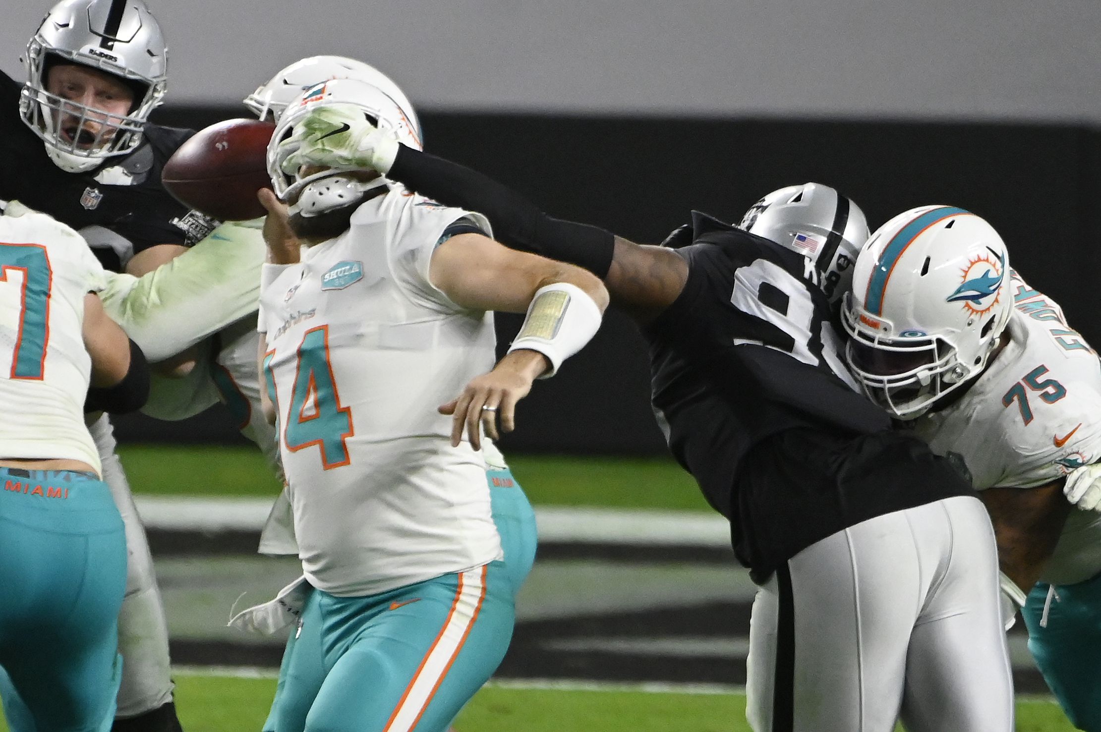 FB_Helmet_Guy on X: The Dolphins win the 1980s NFL helmet championship.   / X