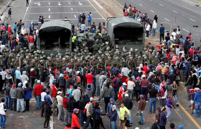 Protestas-en-Ecuador-1-1-700x450.jpg