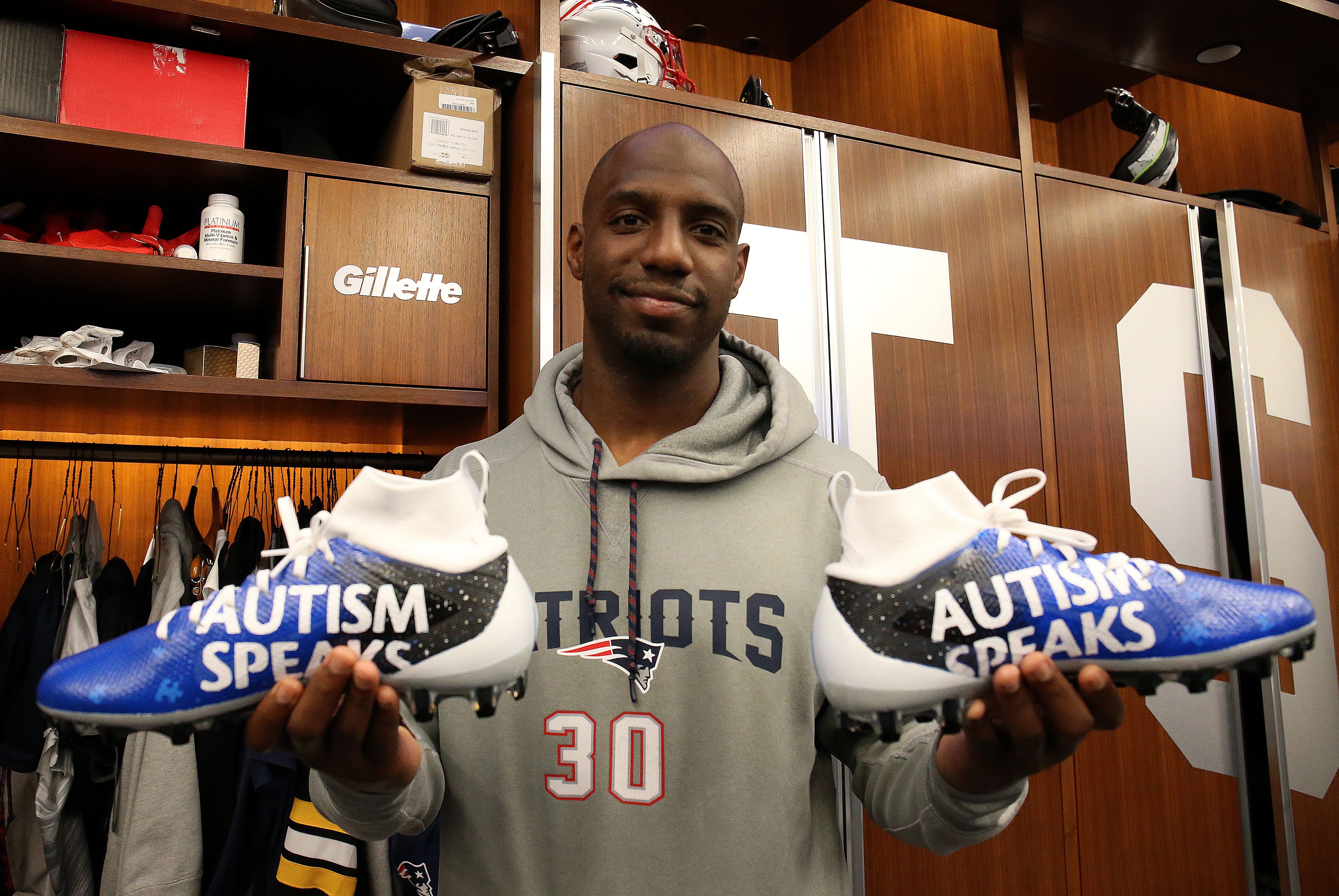 Patriots QB wears cleats to support Children's Hospital patient