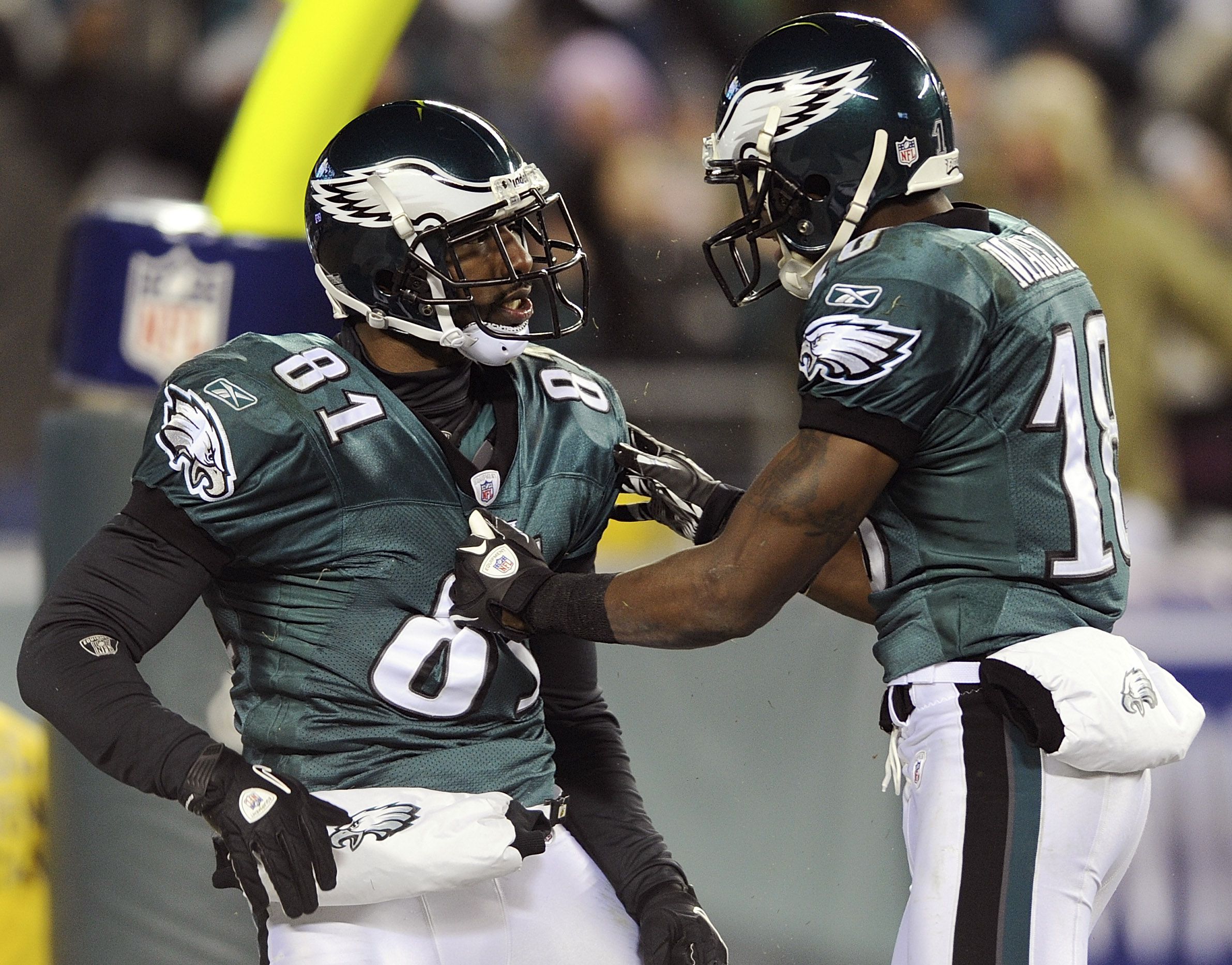 Eagles release wide receiver Jason Avant