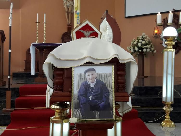 Monseñor Luis Alberto Luna Tobar será sepultado en Cuenca