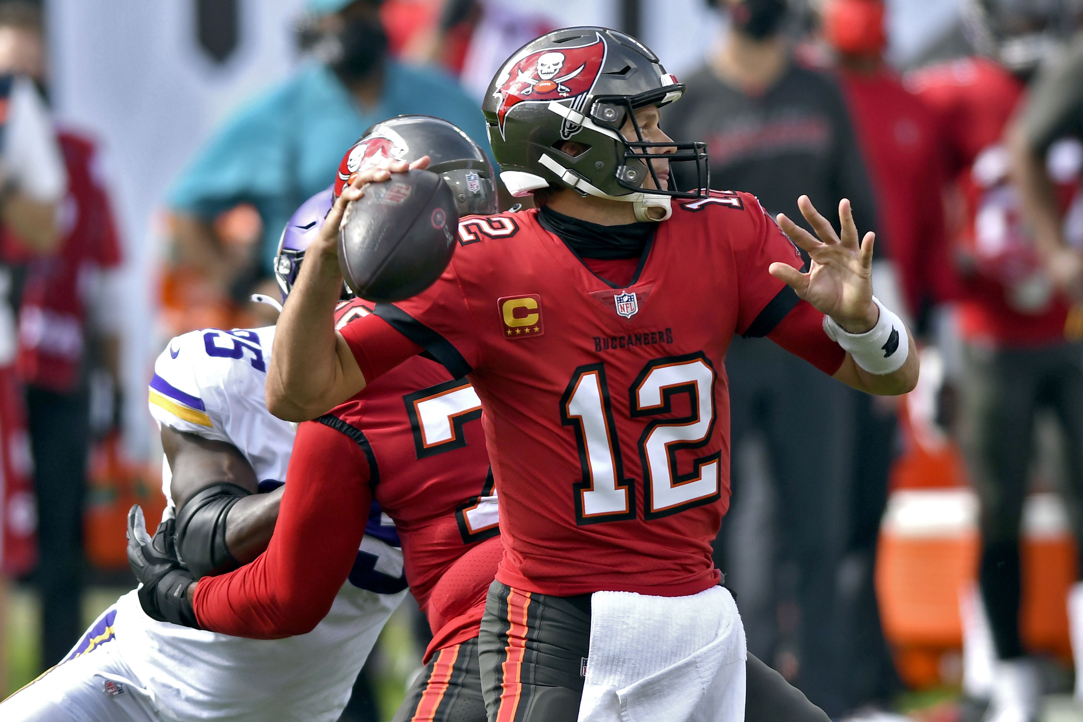 Bucs Game: Live updates from Bucs at Vikings