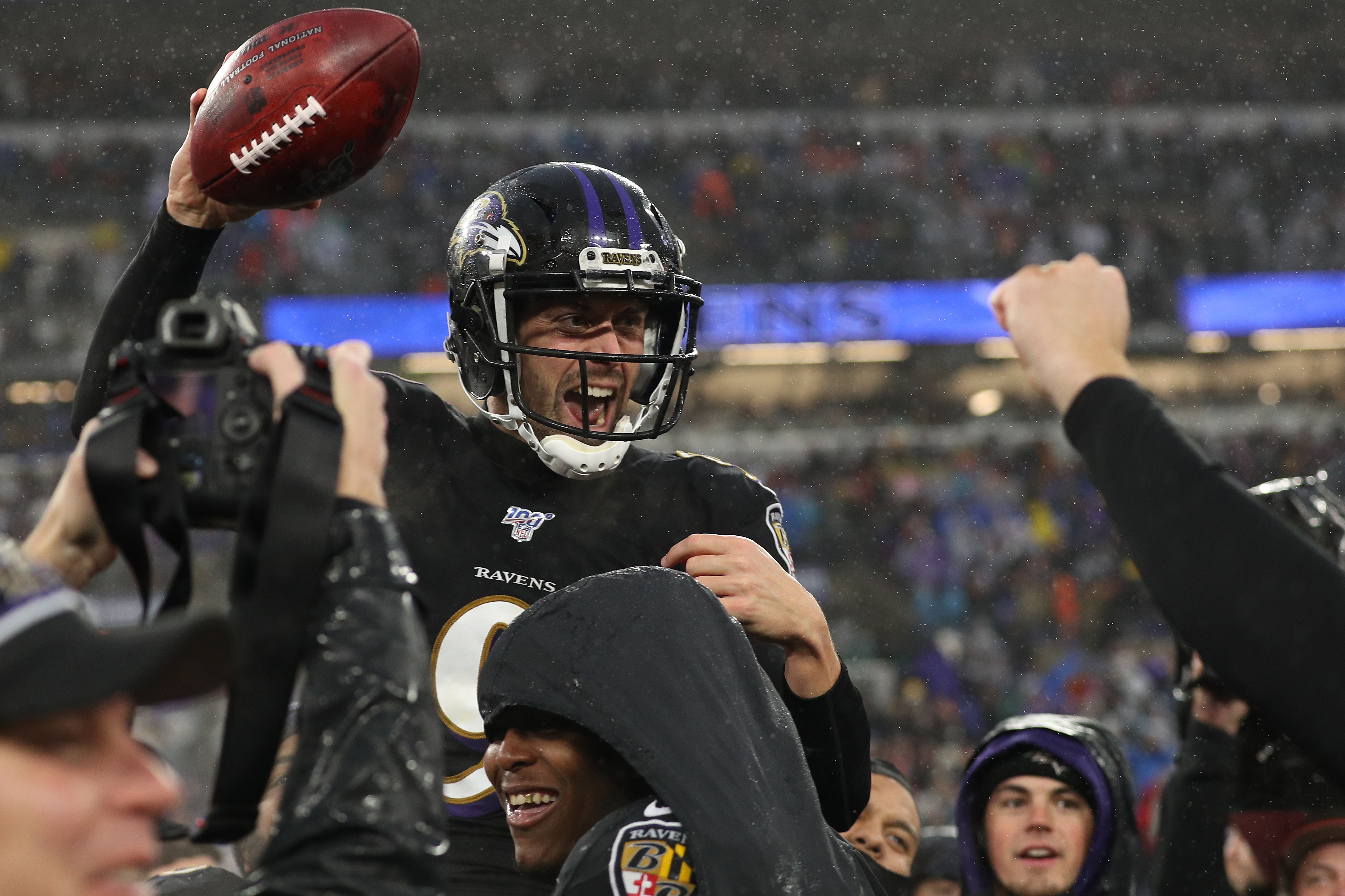 Lamar Jackson returns to save Ravens in thrilling victory over Browns - The  Boston Globe