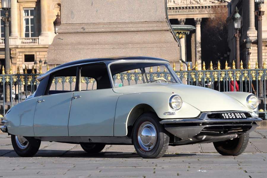 citroen-ds-1955-900x600.jpg