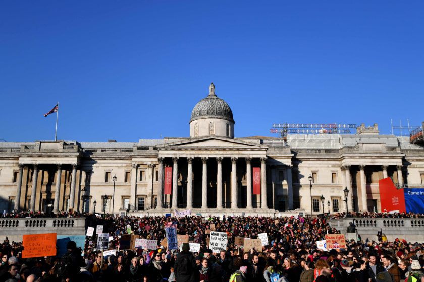 Protesters-hold-placa-17987899-840x560.jpg