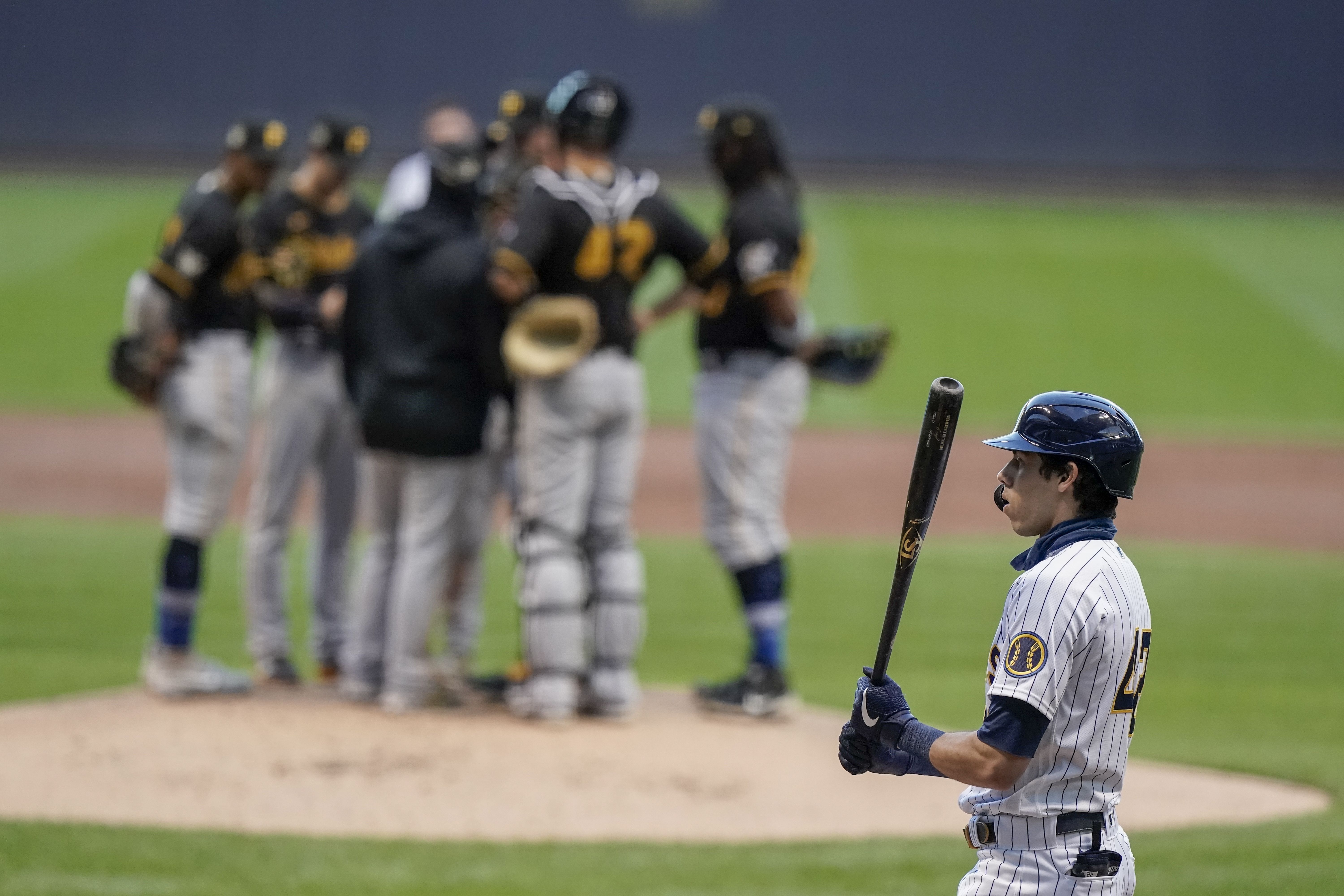 Sogard bails out Hader, lifts Brewers with 1st walkoff HR