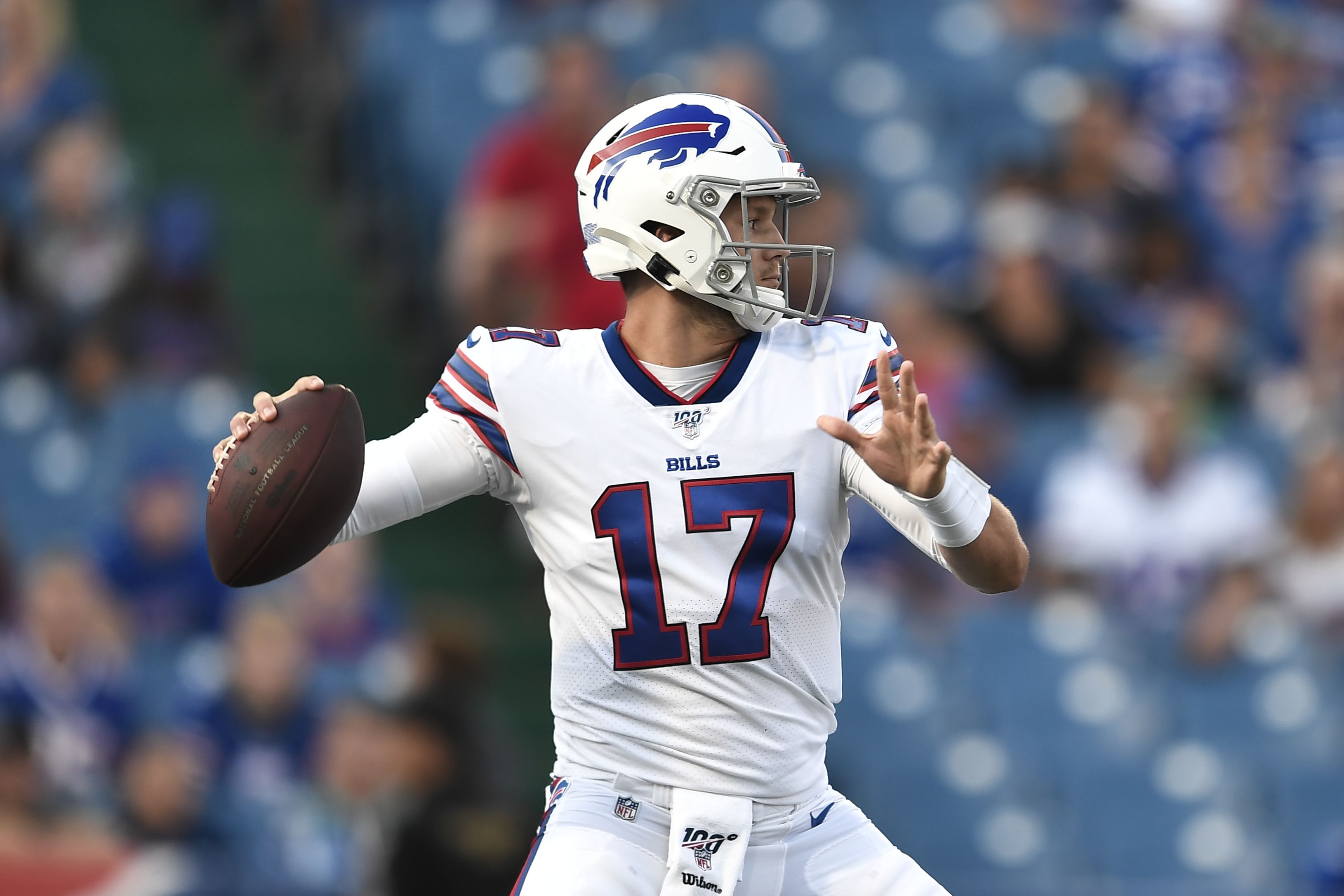 Panthers' Luke Kuechly thinks Bills QB Josh Allen is poised for