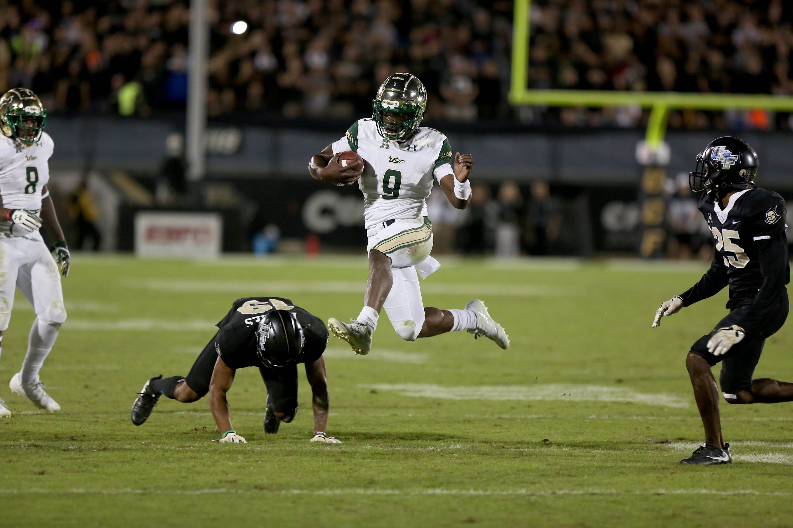 Baylor Bears put on black and gold for Fiesta Bowl showdown