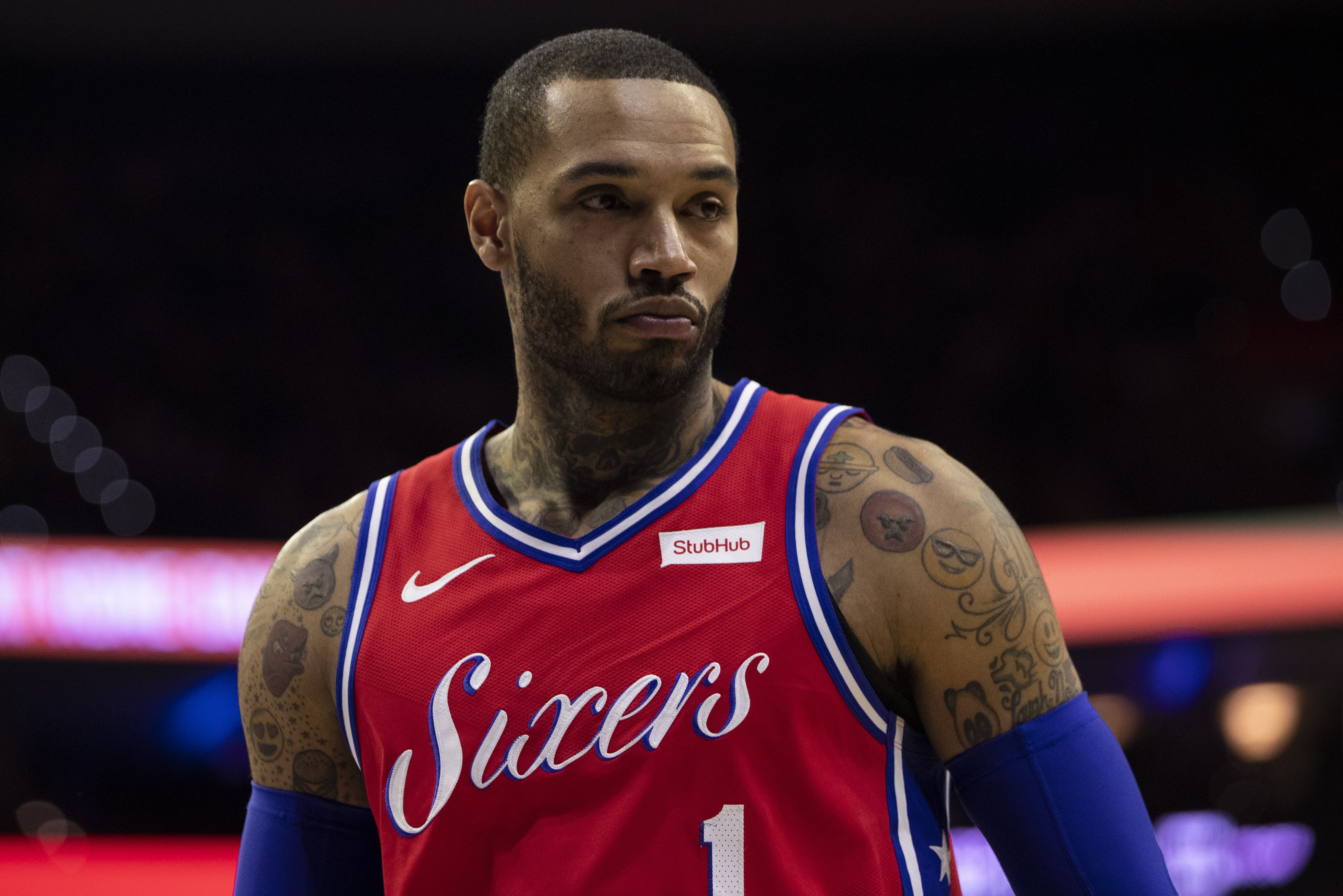 New Video Of Eagles Fans & 76ers Player Mike Scott Getting Into Fist Fight  Emerges (WATCH)