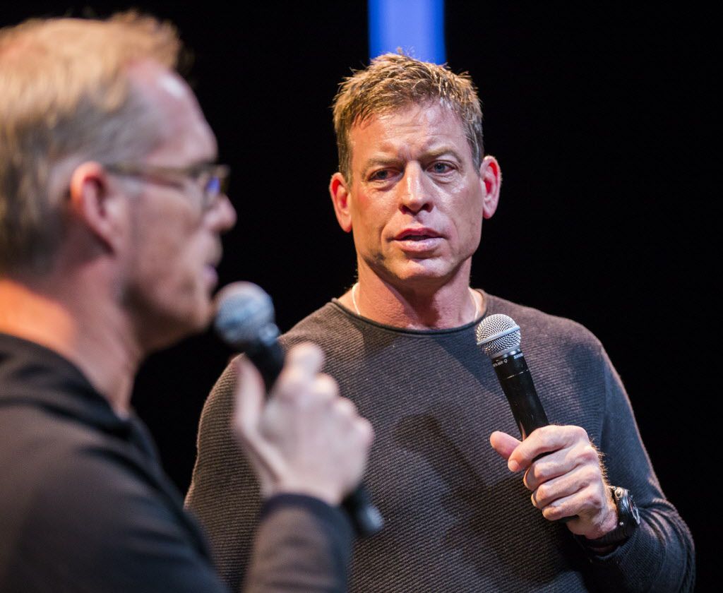 In defense of Joe Buck and Troy Aikman