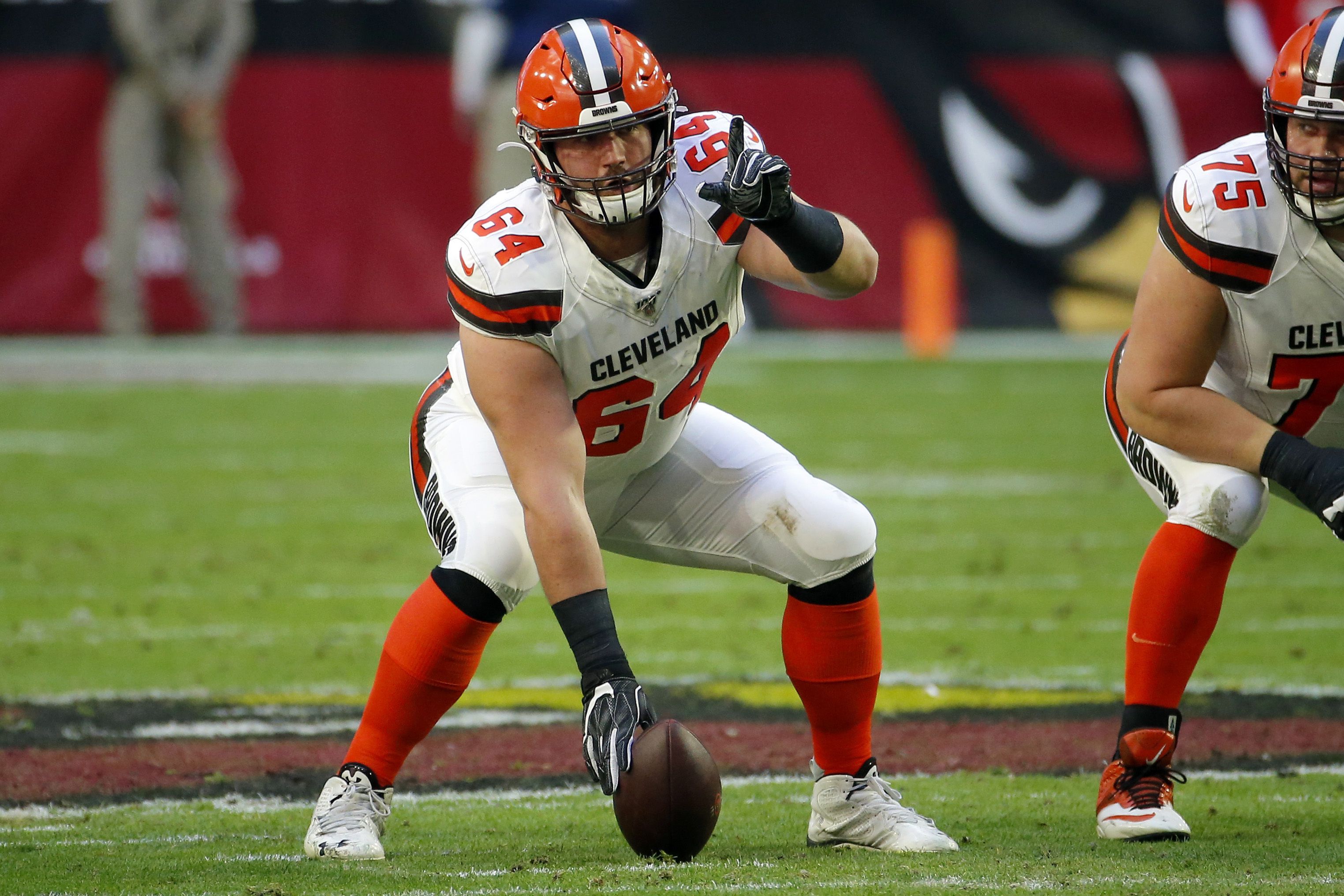 Latest On Browns' Center Competition, J.C. Tretter