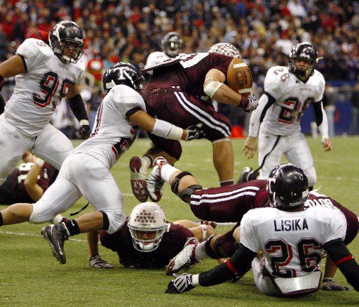 Flashback: Former Plano star, Patriots RB Rex Burkhead is taking on  children's cancer with his fame