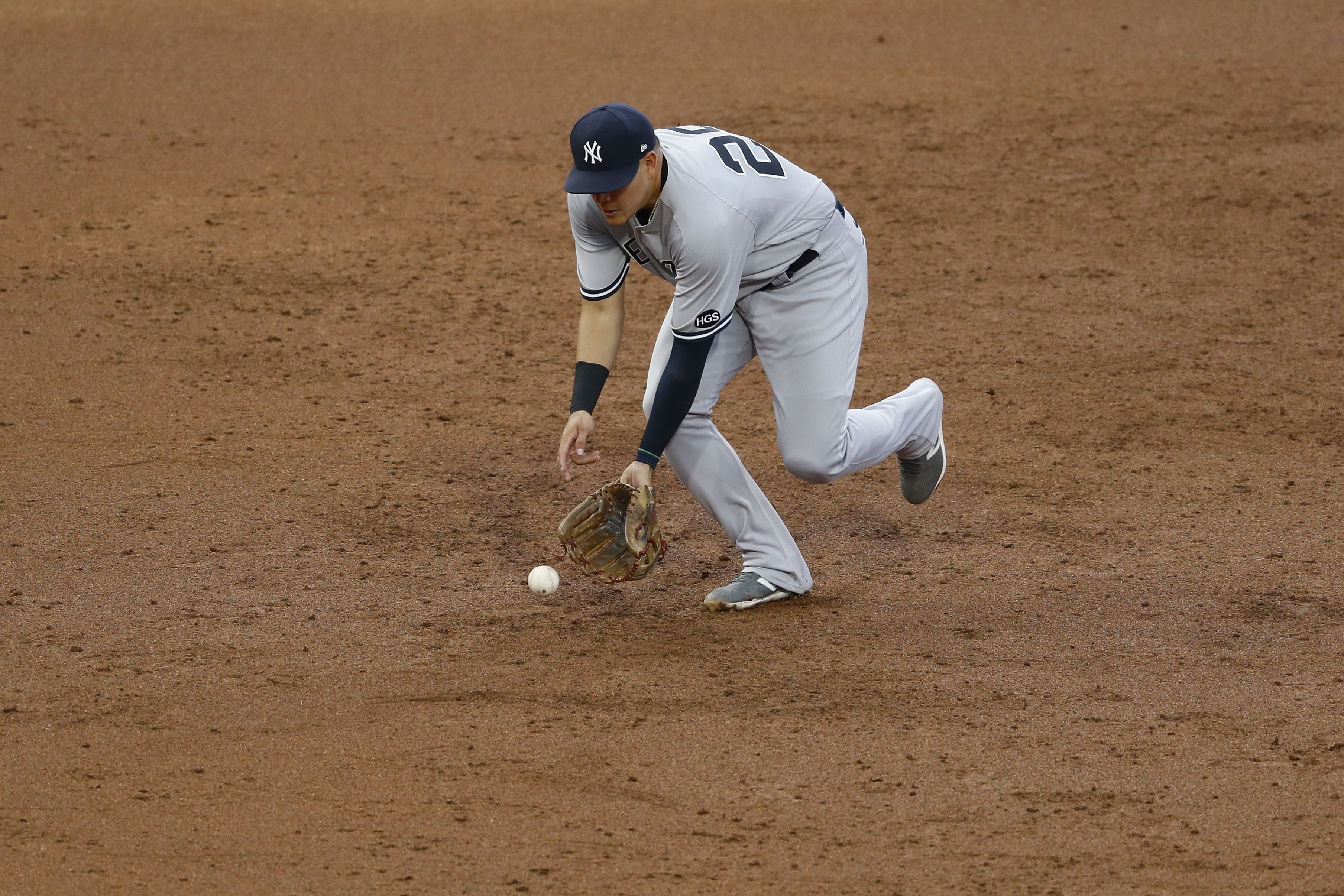 Yankees' Gio Urshela has elbow surgery to remove bone spur