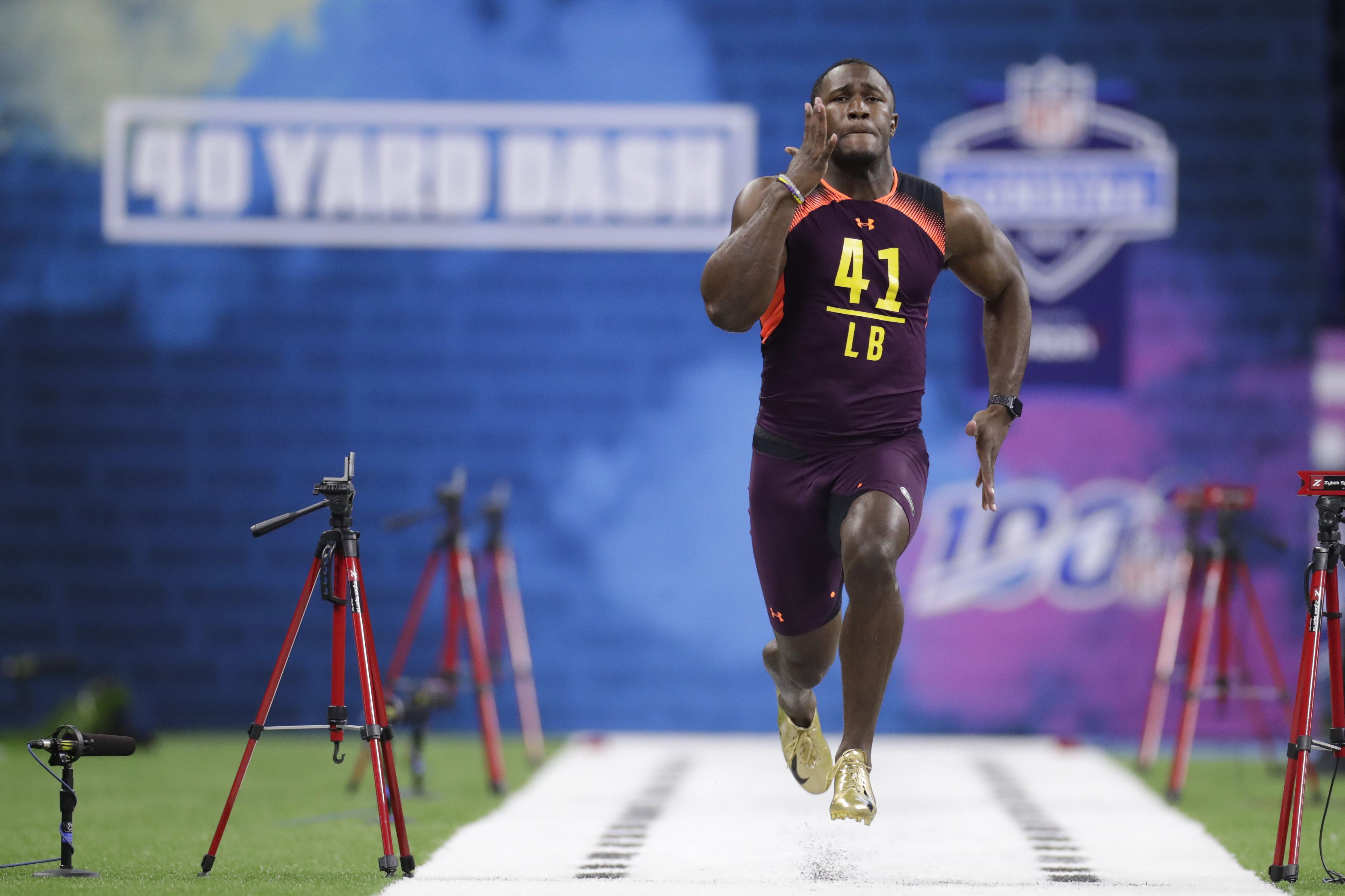 NFL on X: The 10 fastest 40-yard dash times at the #NFLCombine