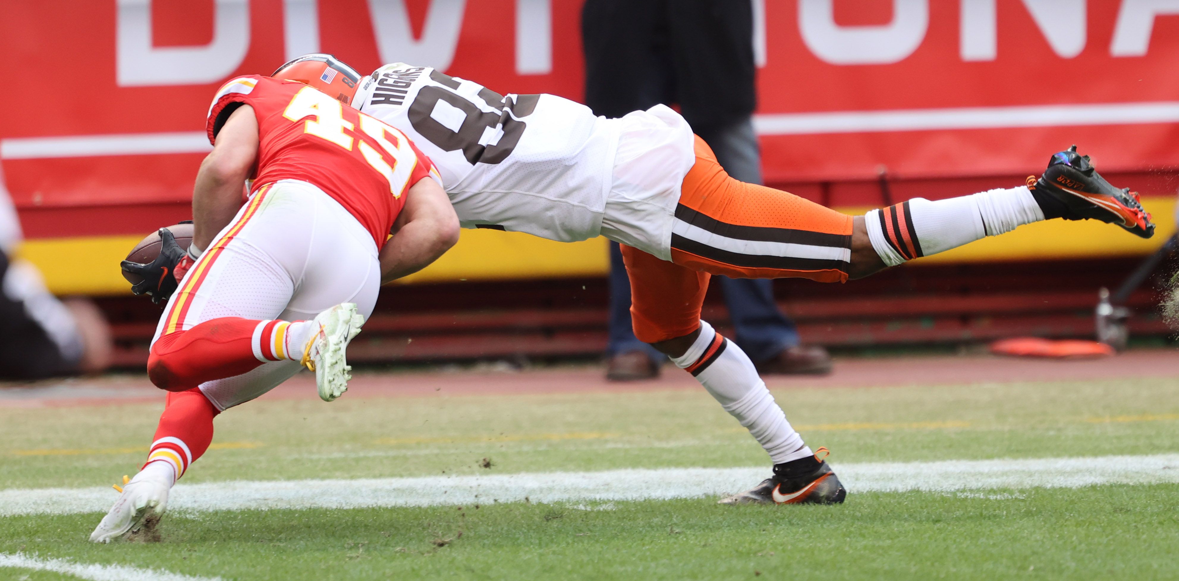 Cleveland Browns trail Kansas City Chiefs 6-3 heading to 2nd