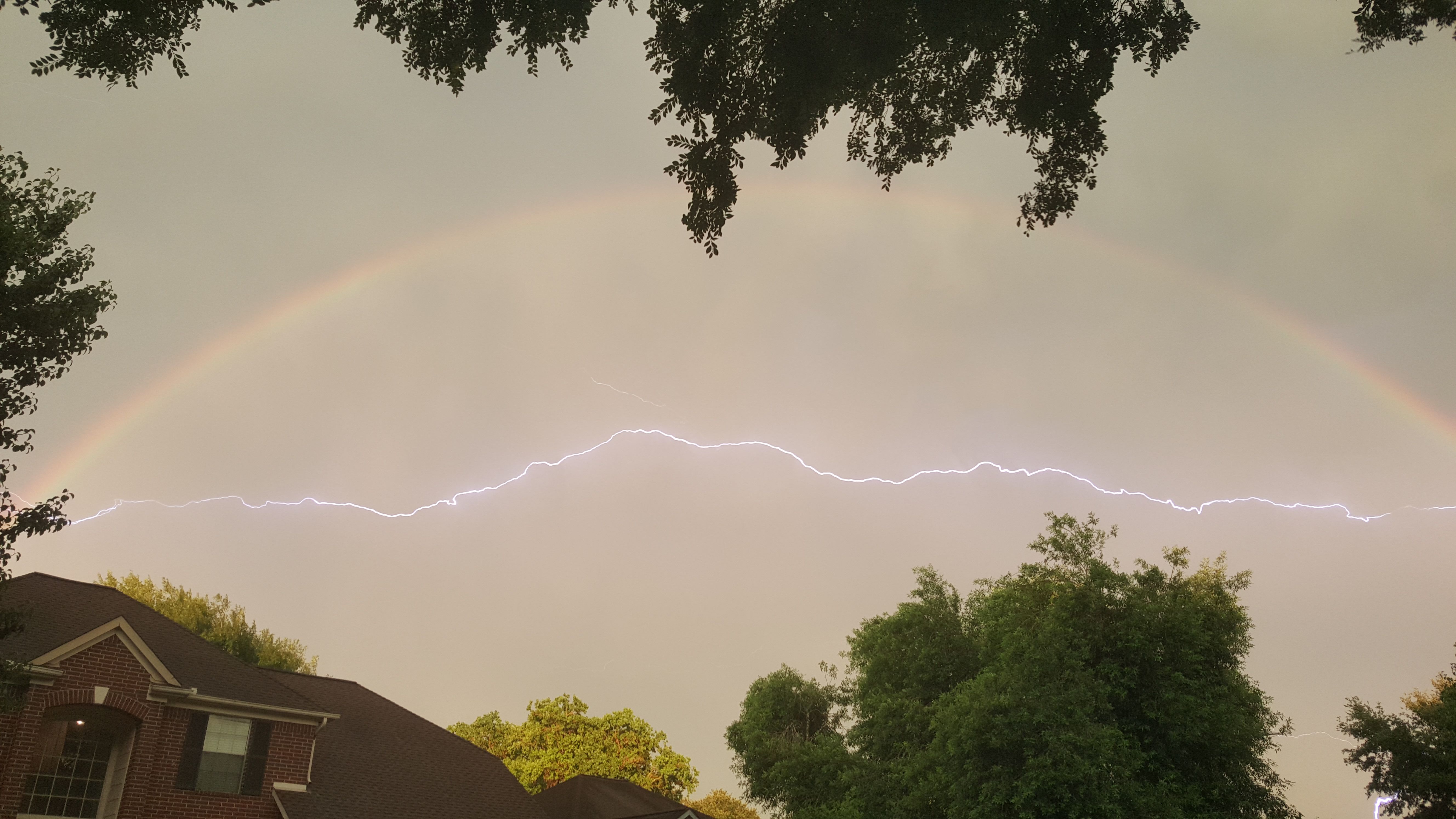 Rainbow Lightning Amateur Photographer In Texas Captures An Incredible Sight