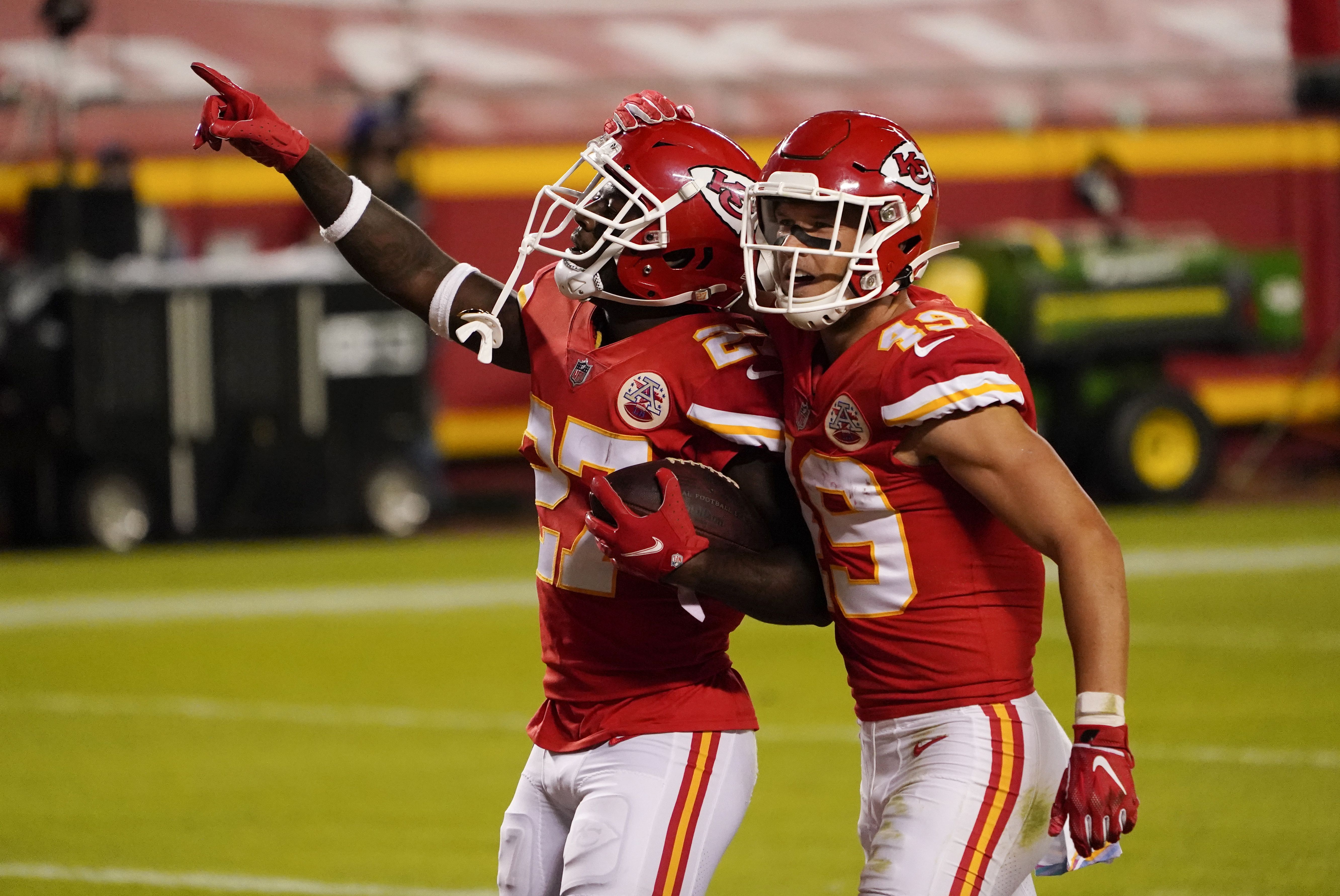 Chiefs, Seahawks, Packers, Bills keep top 4 spots in Pro32 Seattle