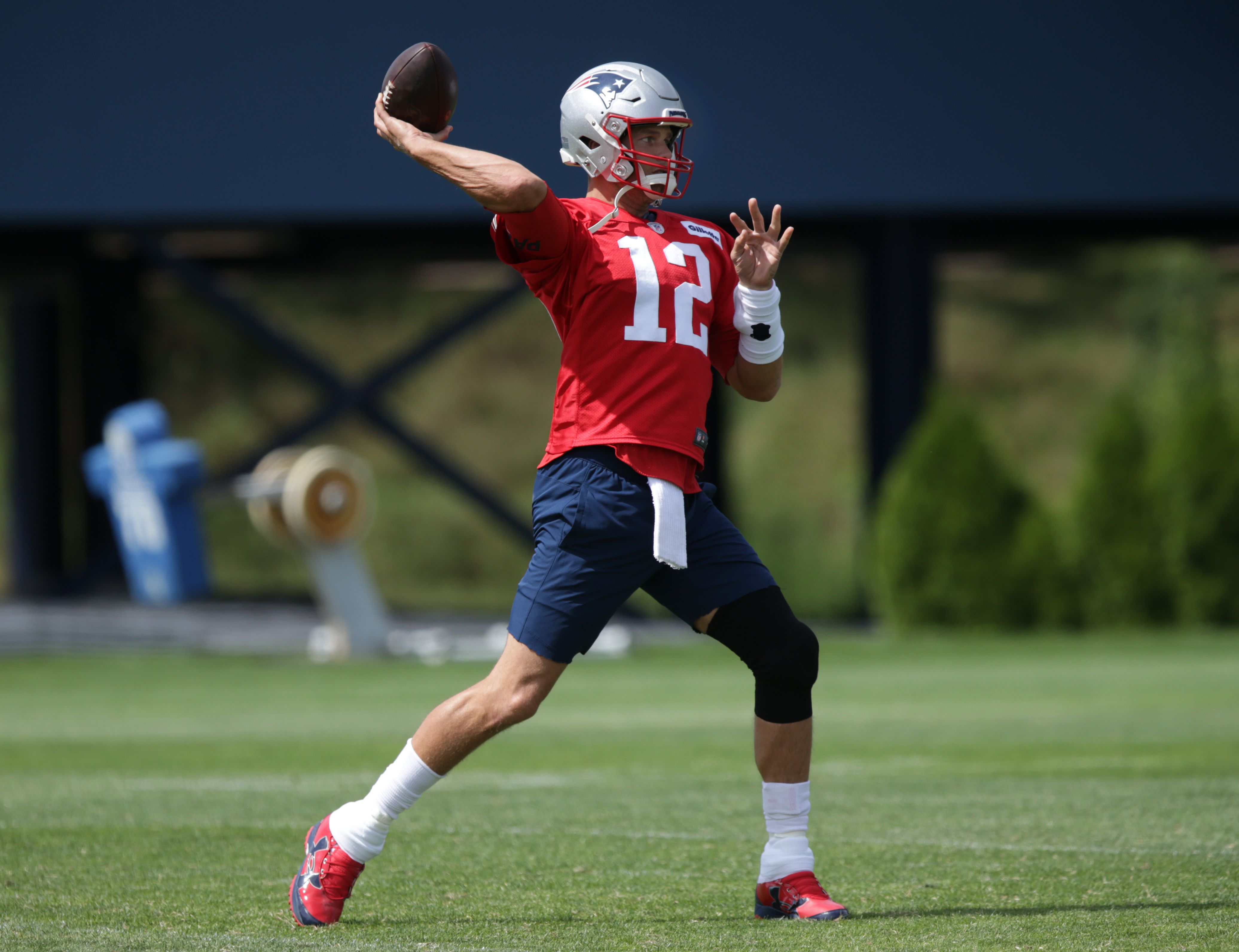 Browns' Jacoby Brissett channels Tom Brady during press conference