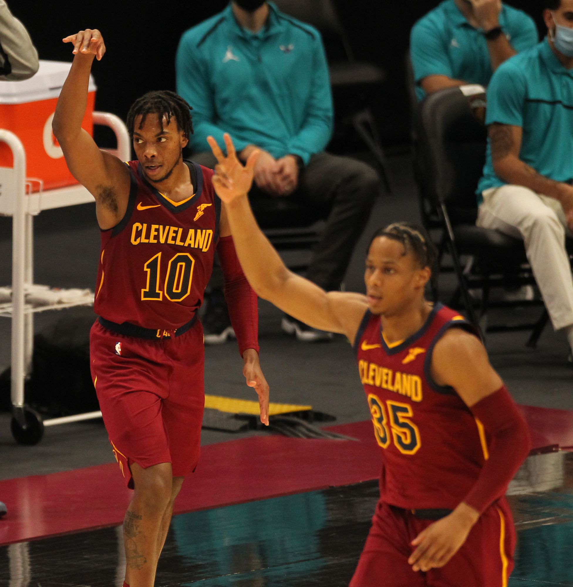 Cleveland Cavaliers Backcourt Tandem Of Darius Garland And Collin Sexton Show Growth In Season Opener Cleveland Com