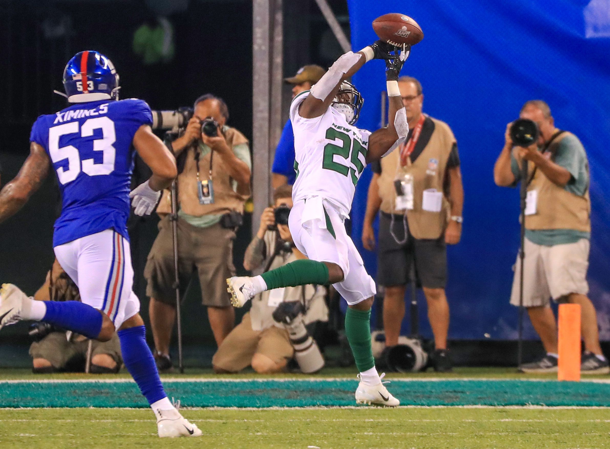 Duke in the NFL: Jones leads Giants to win late, Crowder helps