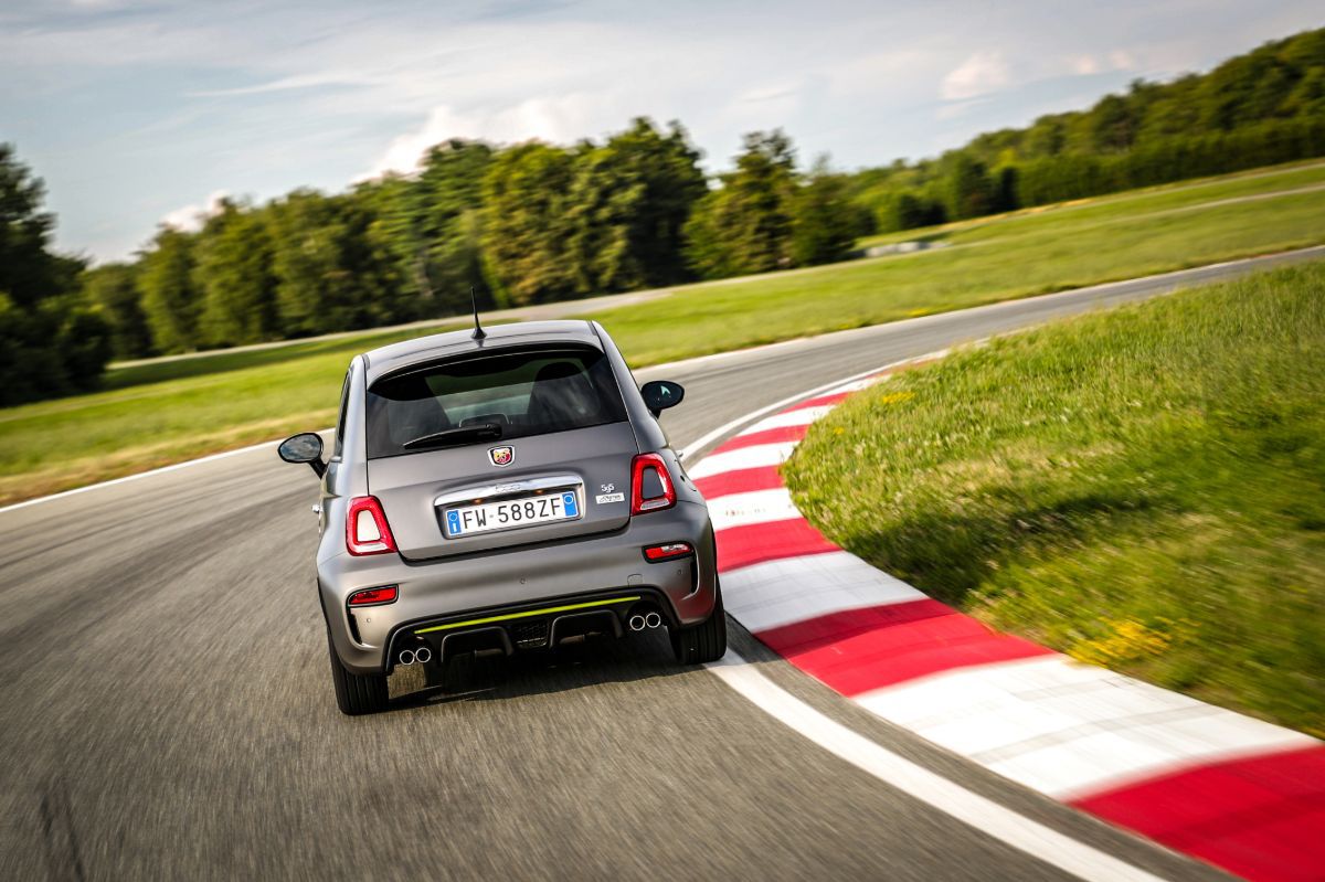 190911-abarth-595-pista-10.jpg