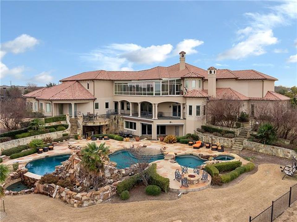 Check out the $4 million Prosper home - and the ridiculous pool - major  leaguer LaTroy Hawkins is selling