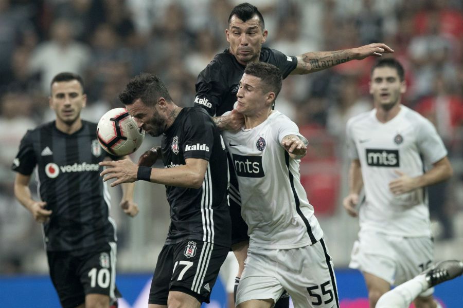 GARY MEDEL BESIKTAS