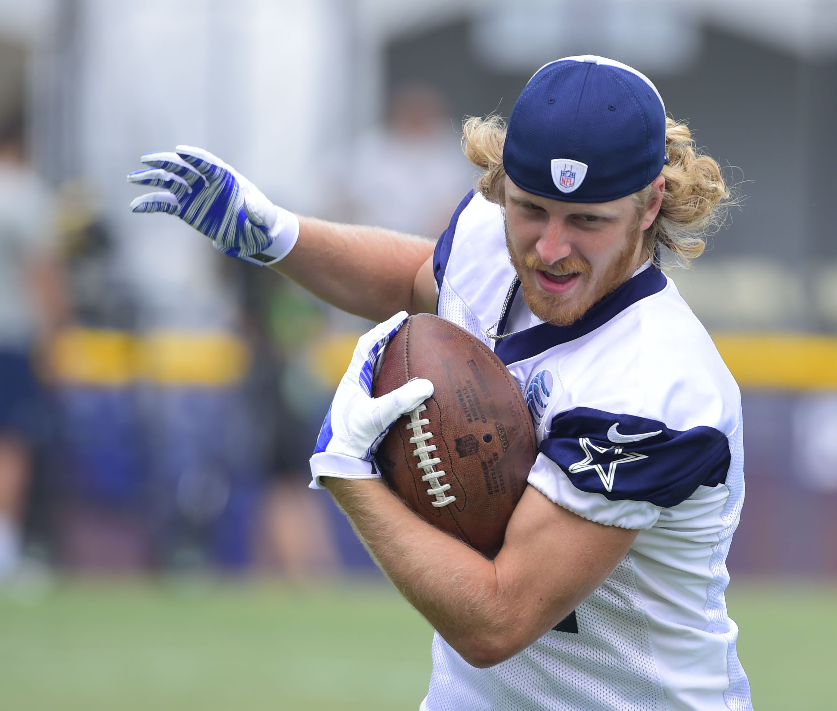 Report: Cole Beasley played all of 2018 season for Cowboys with rare  groin/abdomen injury - Blogging The Boys