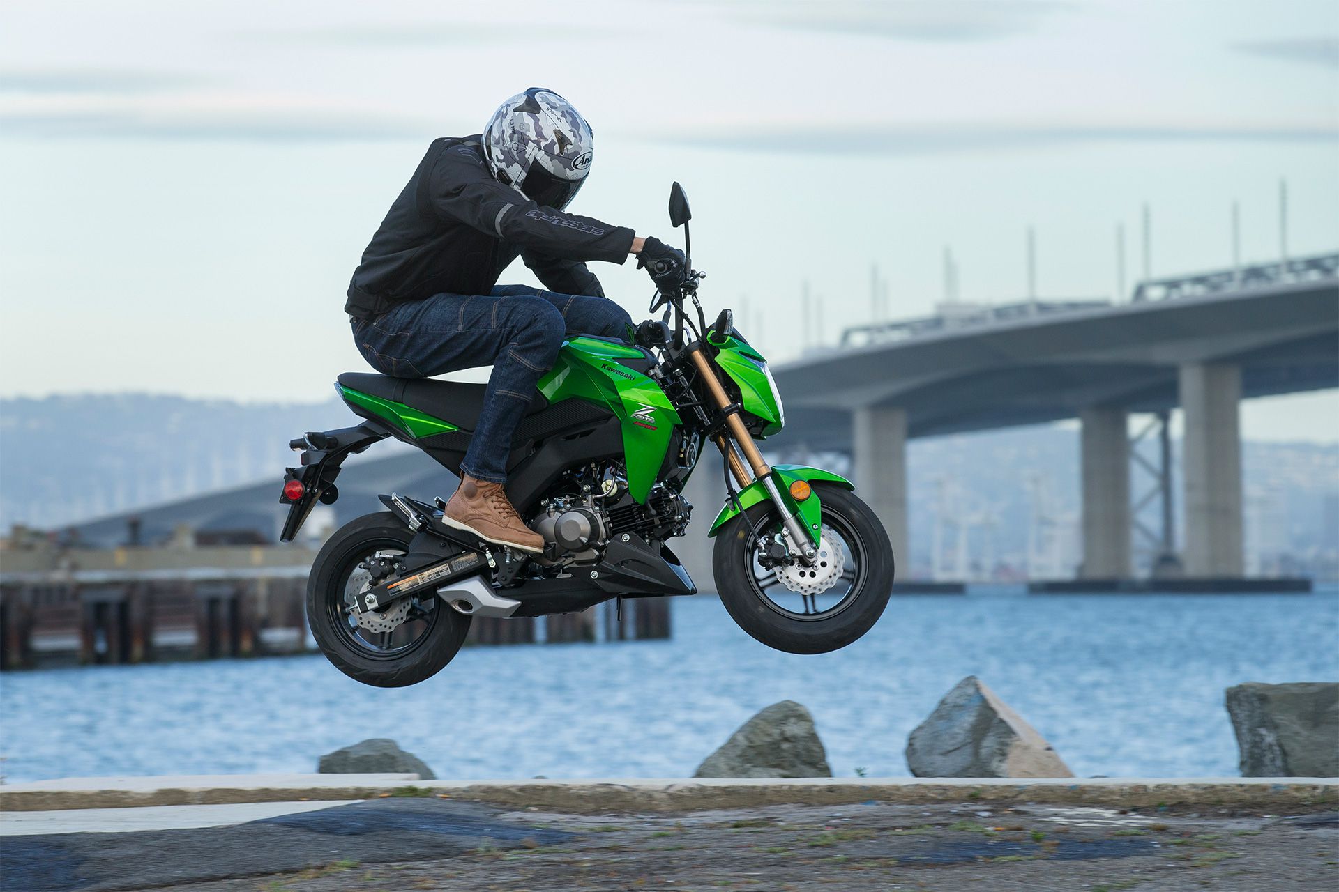 Kawasaki Z125 Pro FIRST RIDE Motorcycle | Cycle World