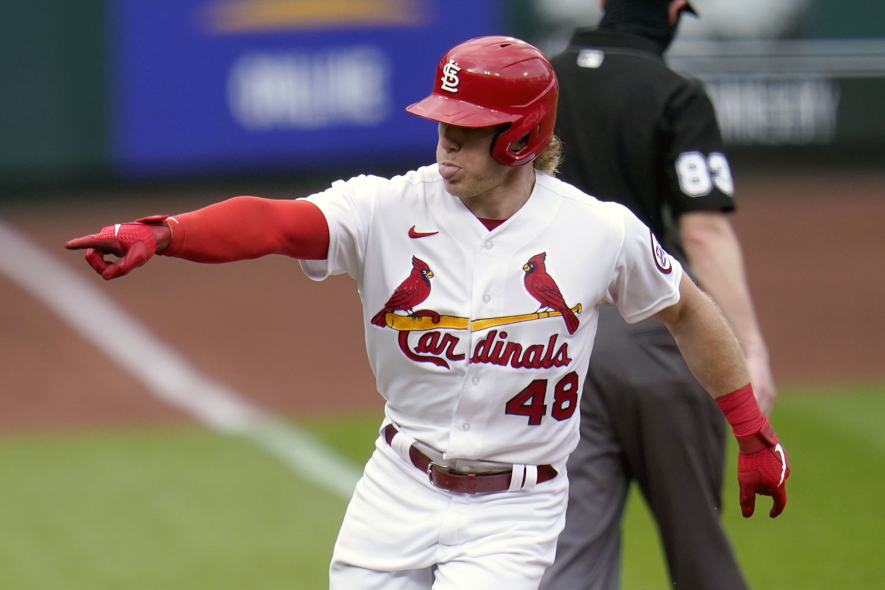 Cardinals beat Brewers, both clinch postseason berths –