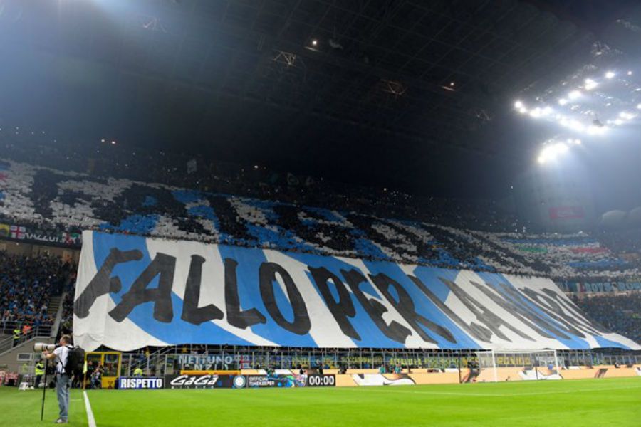 HINCHAS DEL INTER GIUSEPPE MEAZZA