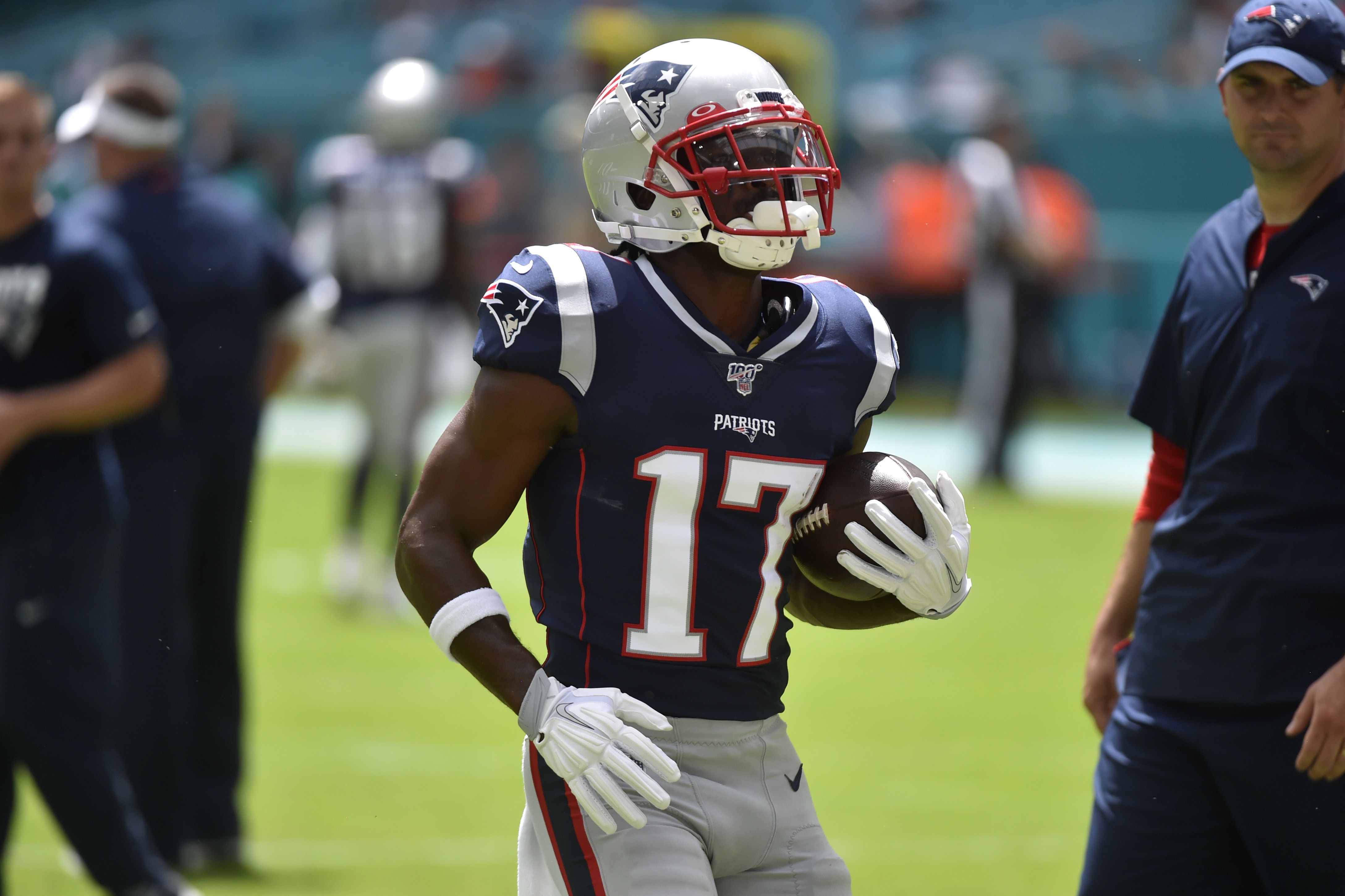 Nike drops Patriots wide receiver Antonio Brown - Portland Business Journal