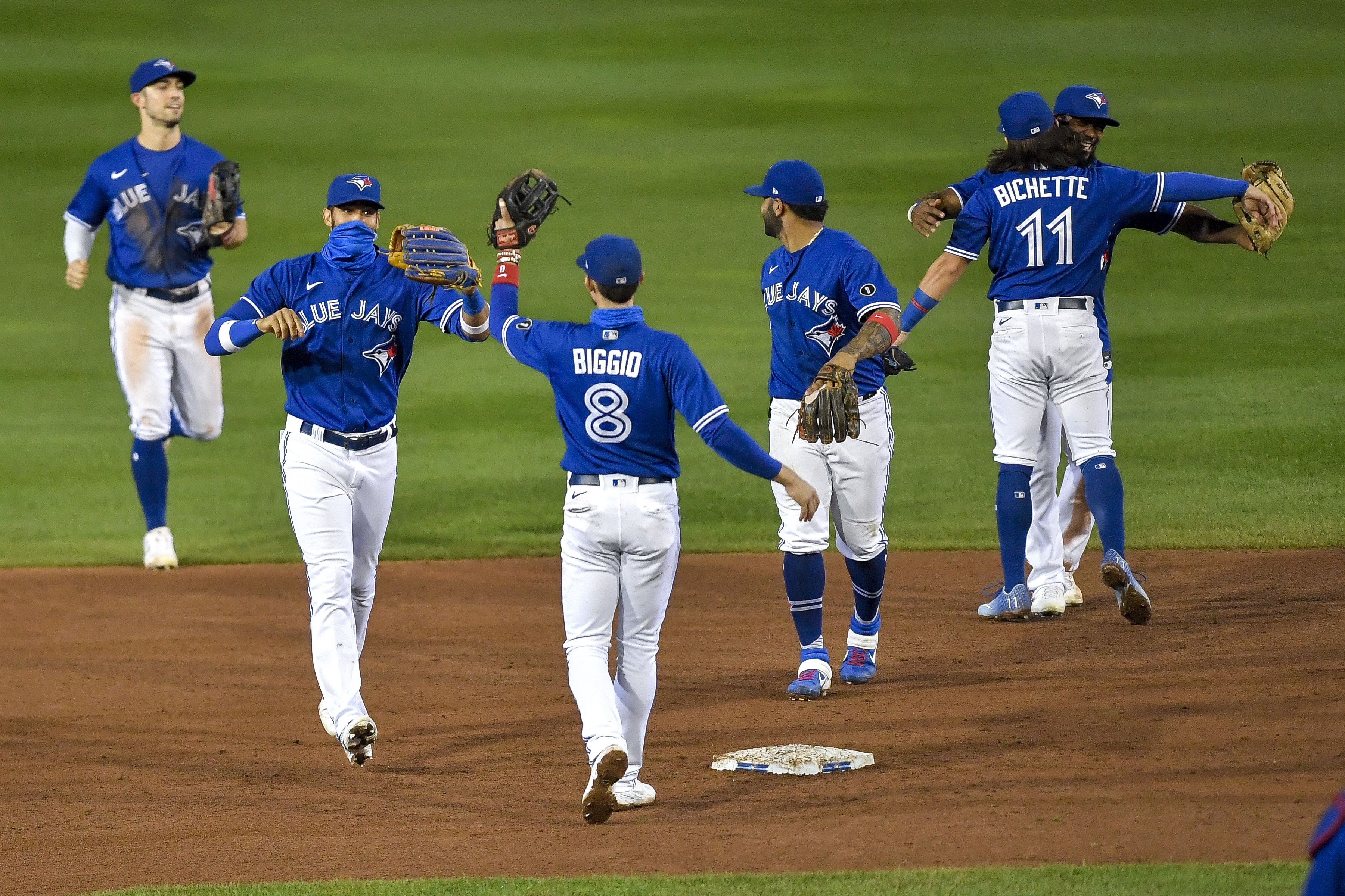 Blue Jays clinch 1st playoff spot since 2016, beat Yanks 4-1 - The San  Diego Union-Tribune